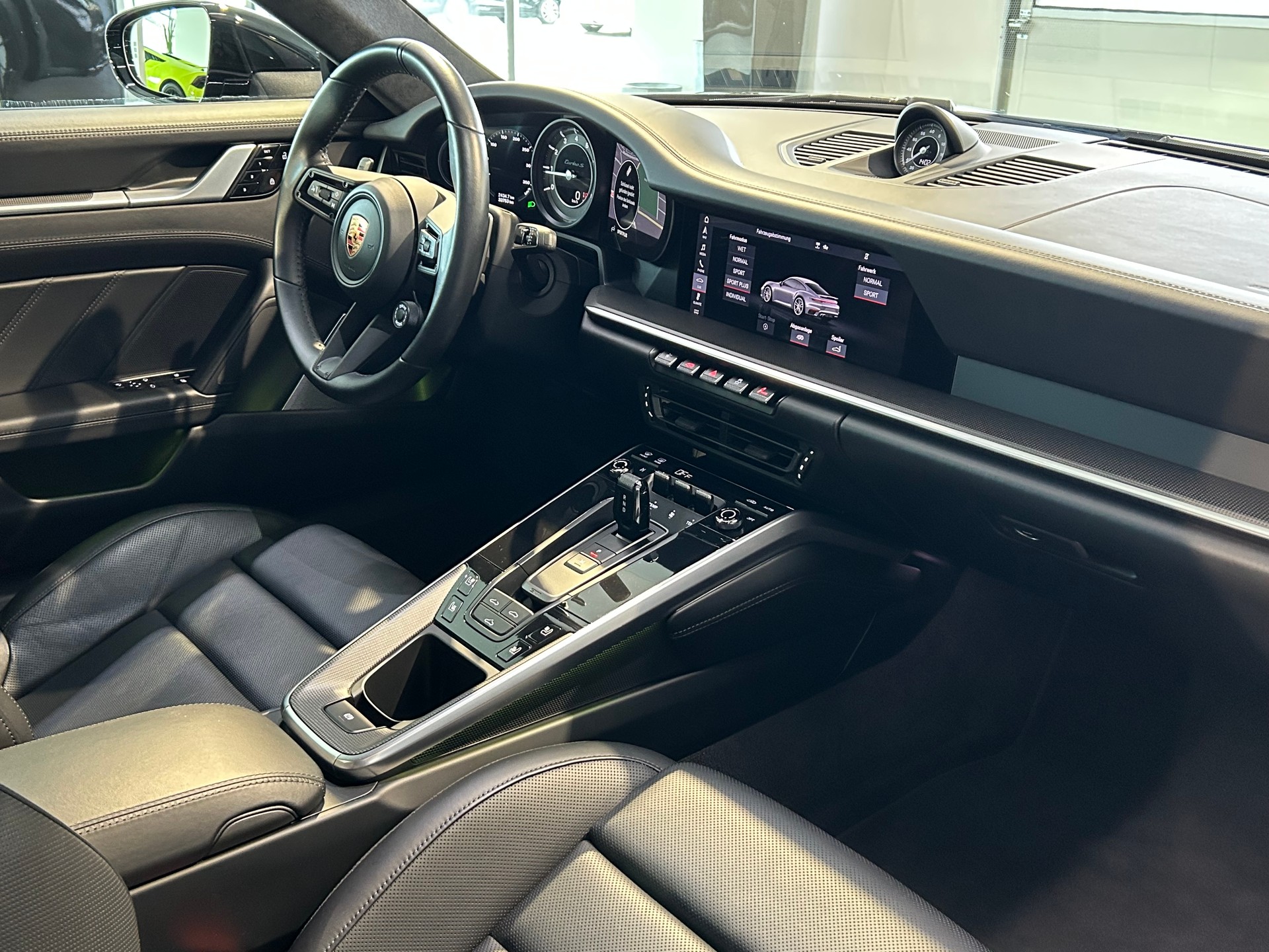 PORSCHE 911 Turbo S PDK-image-14