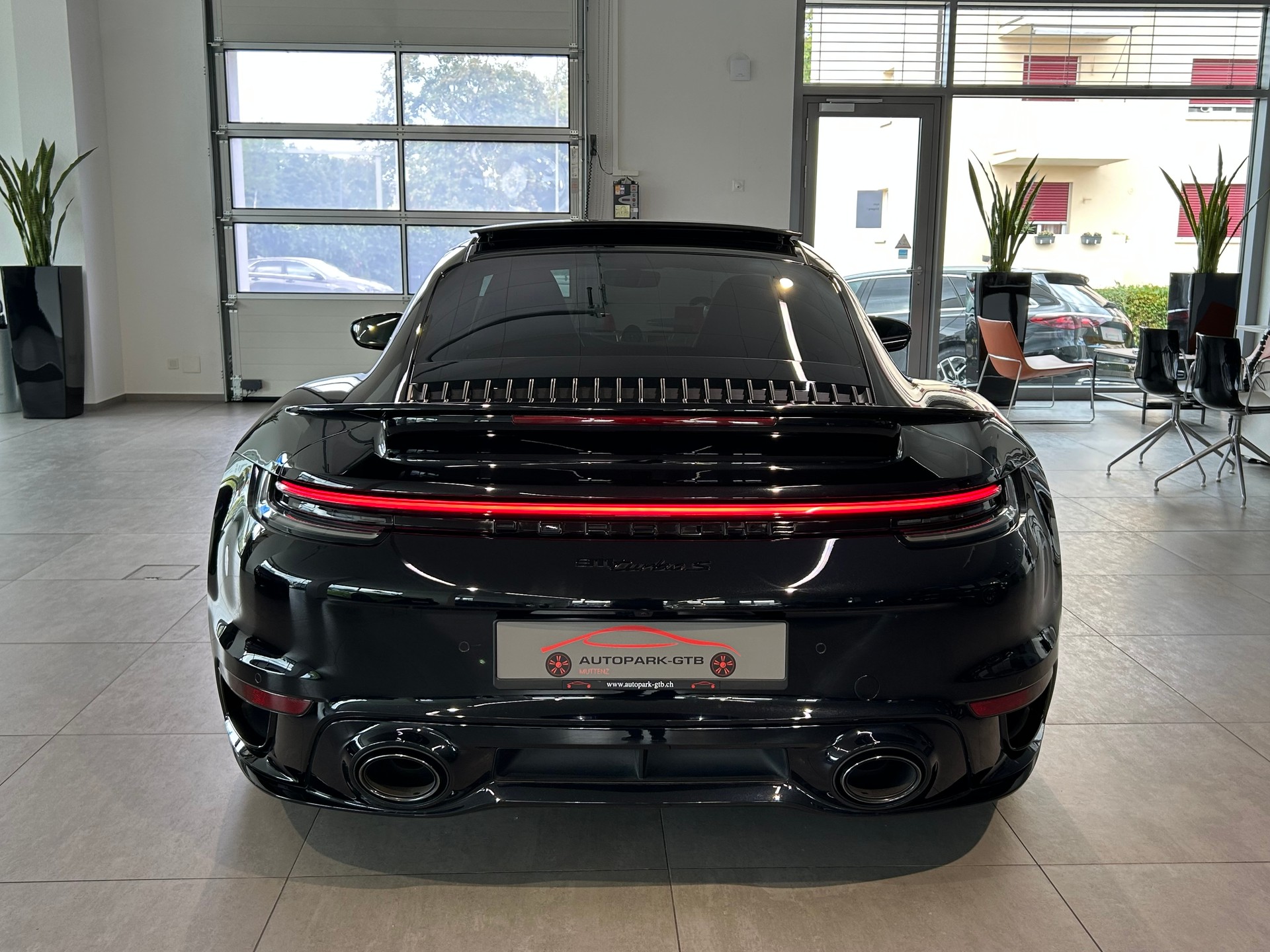 PORSCHE 911 Turbo S PDK-image-7