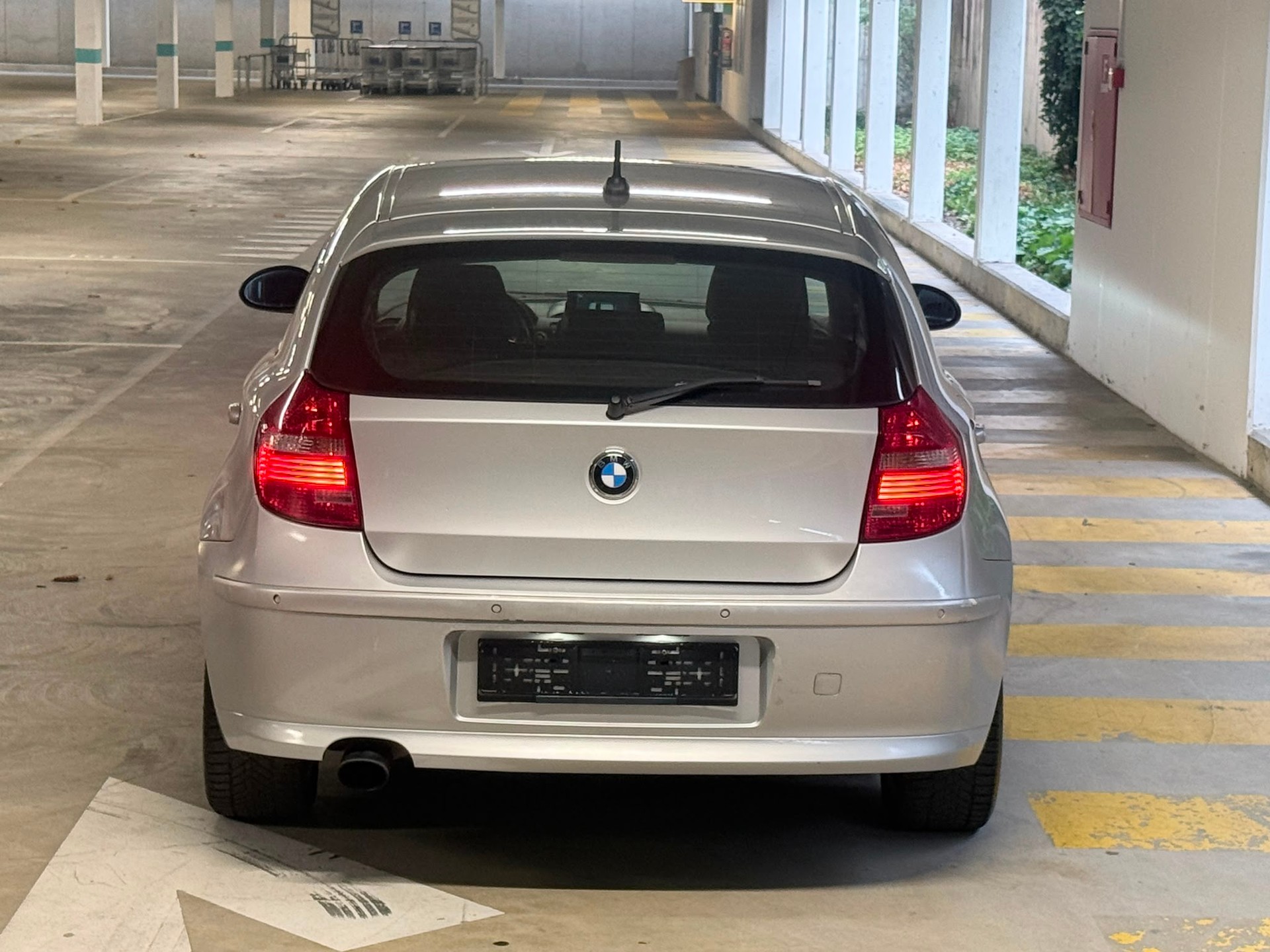 BMW 123d // MFK NEU-showroom-element-3