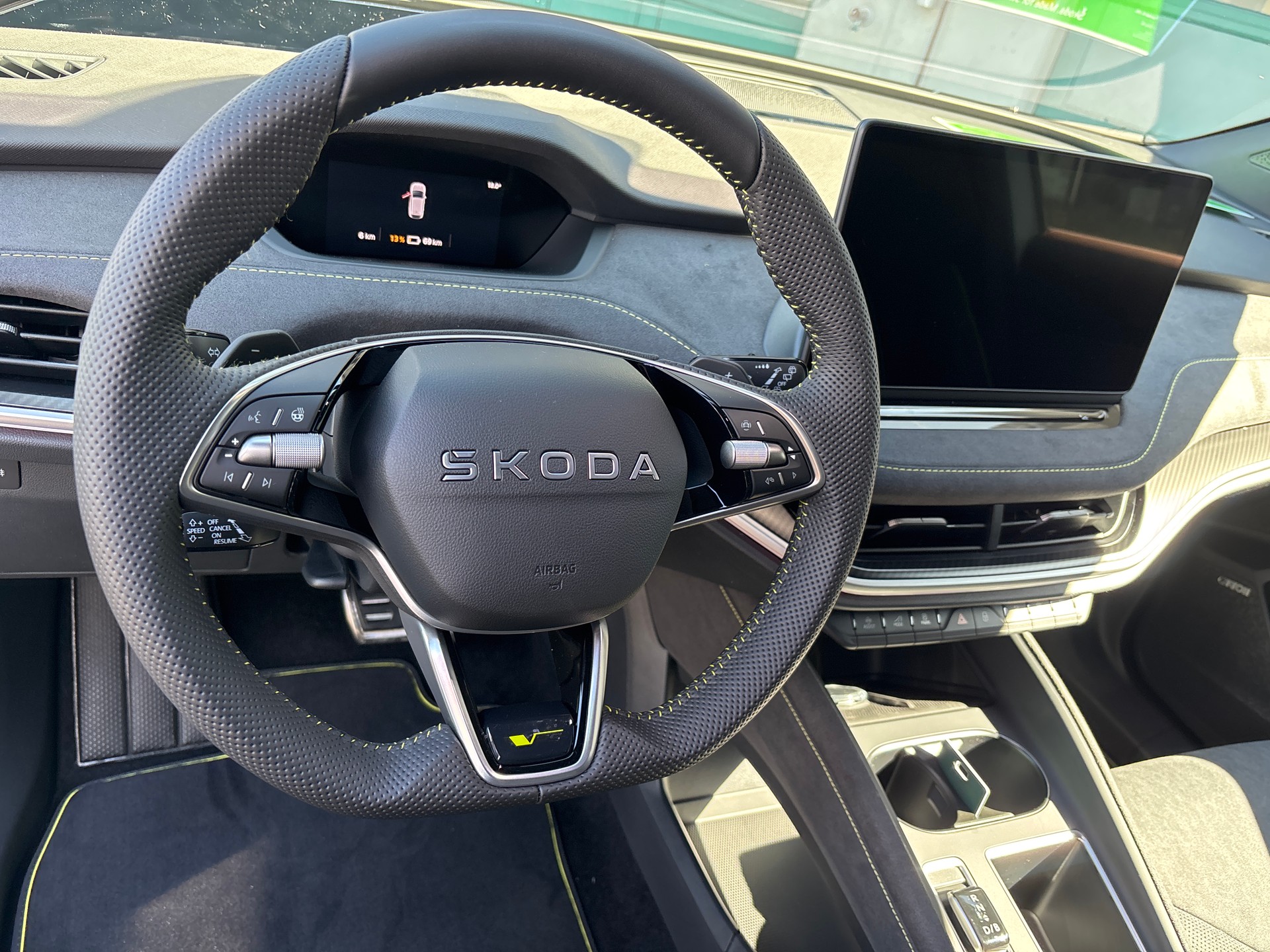 SKODA Elroq RS 4x4-image-10