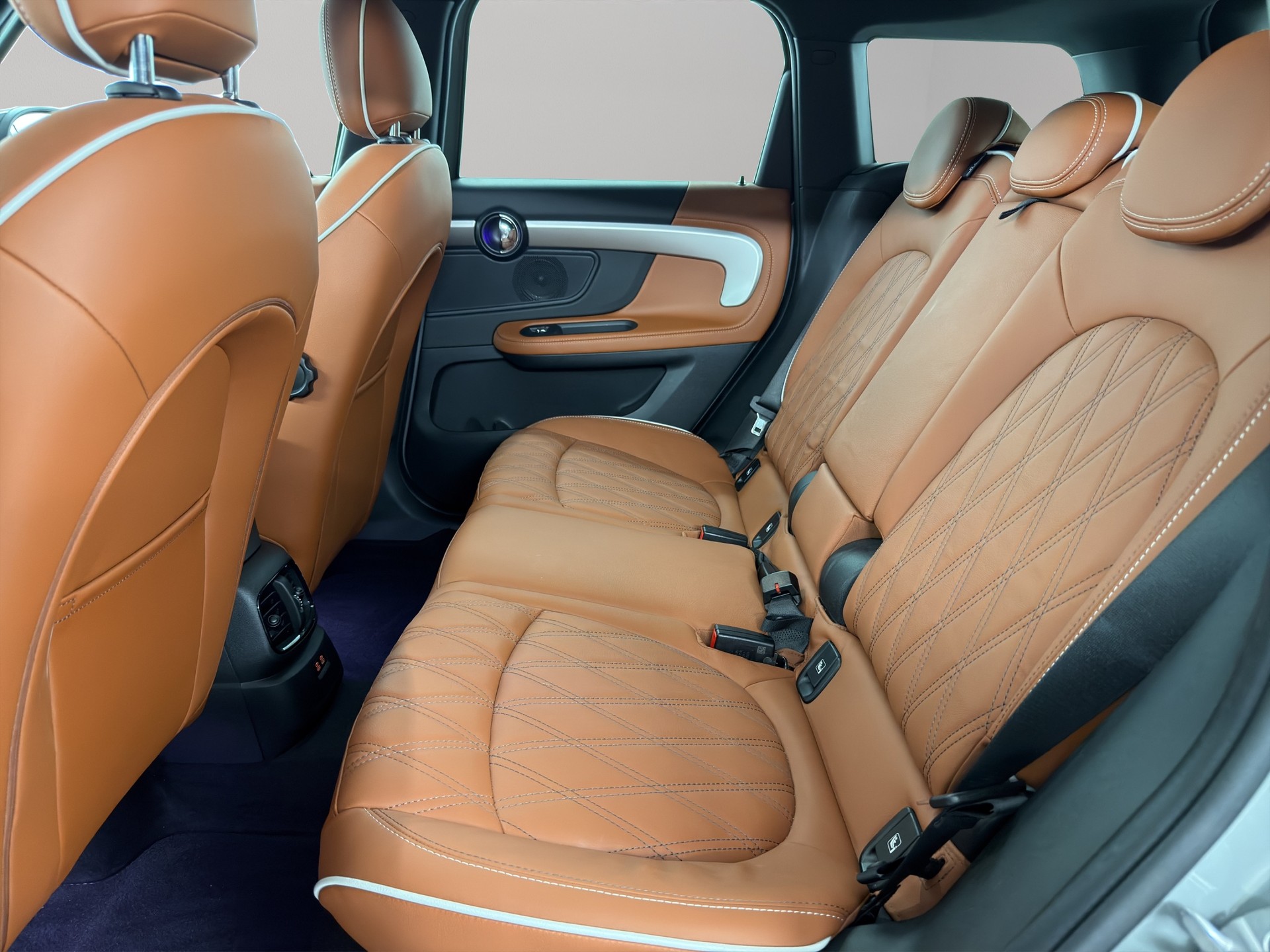MINI Countryman F60 1.5i Cooper S E ALL4-image-8