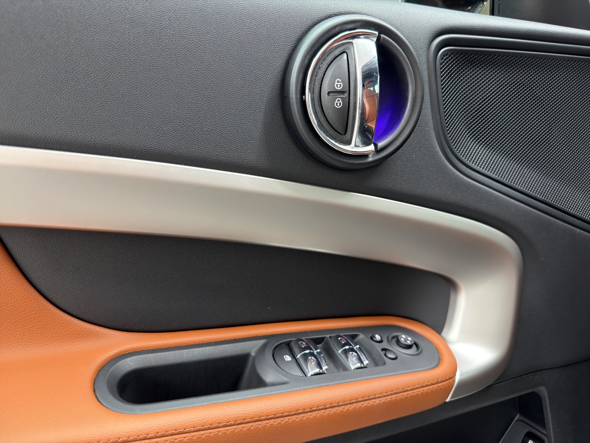 MINI Countryman F60 1.5i Cooper S E ALL4-image-11