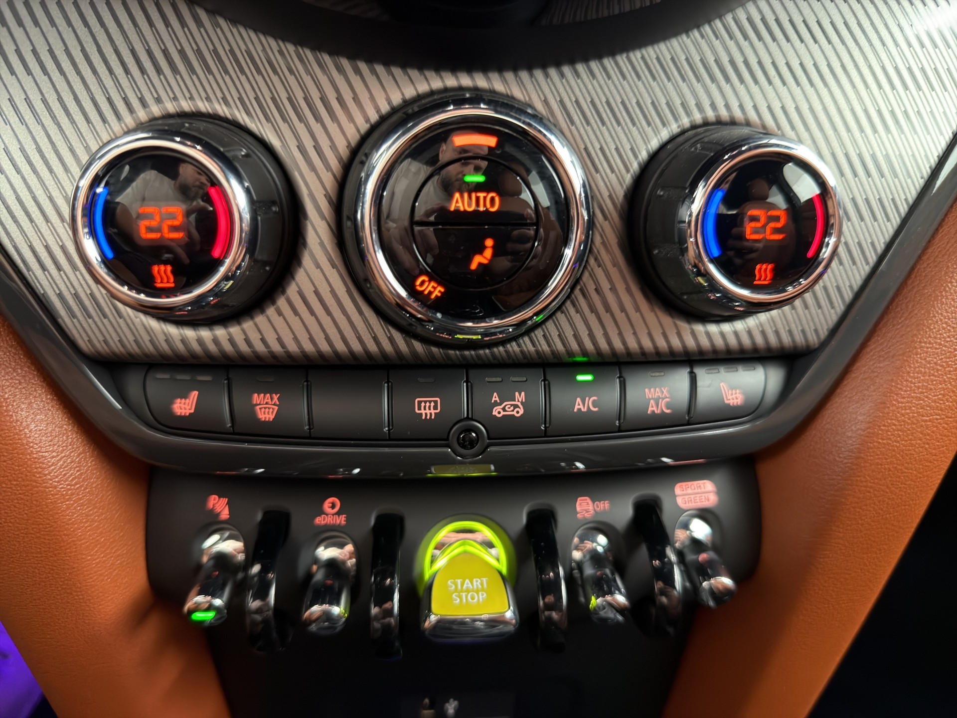 MINI Countryman F60 1.5i Cooper S E ALL4-image-13