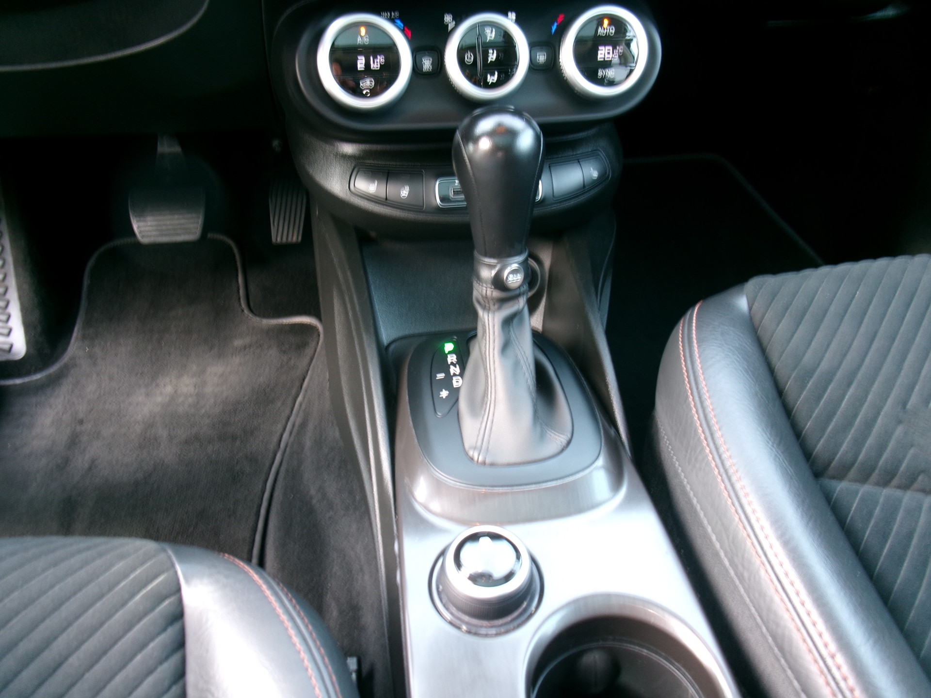 FIAT 500X 1.4T Xcite S 4x4 Automatic-image-9