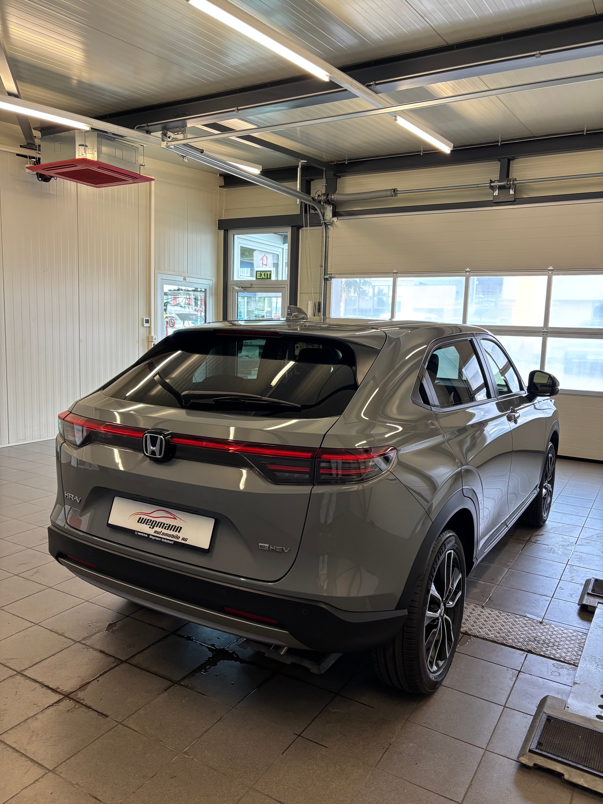 HONDA HR-V 1.5i-MMD Elegance CVT-showroom-element-3