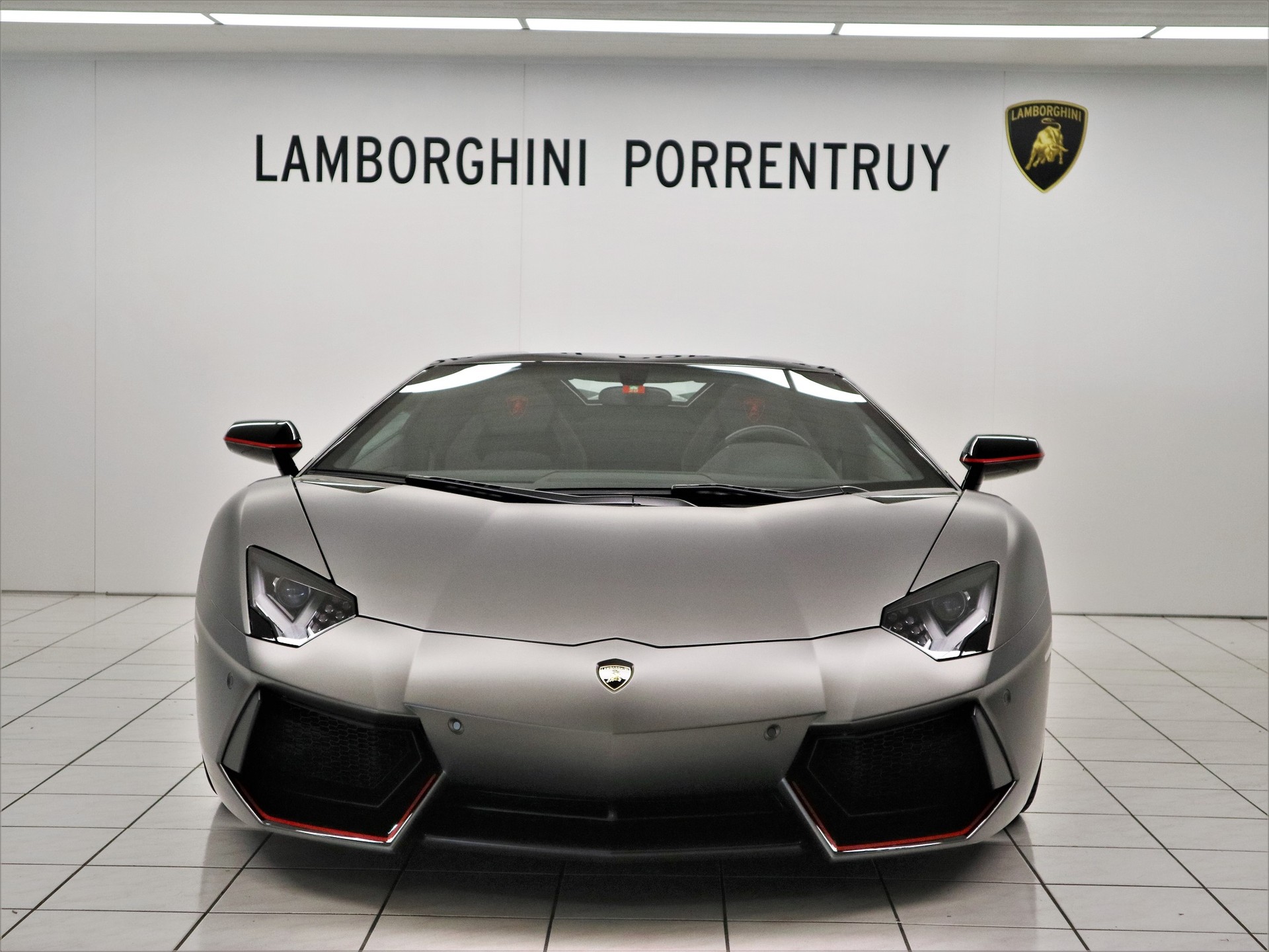 LAMBORGHINI Aventador LP700-4 Roadster Pirelli-image-3