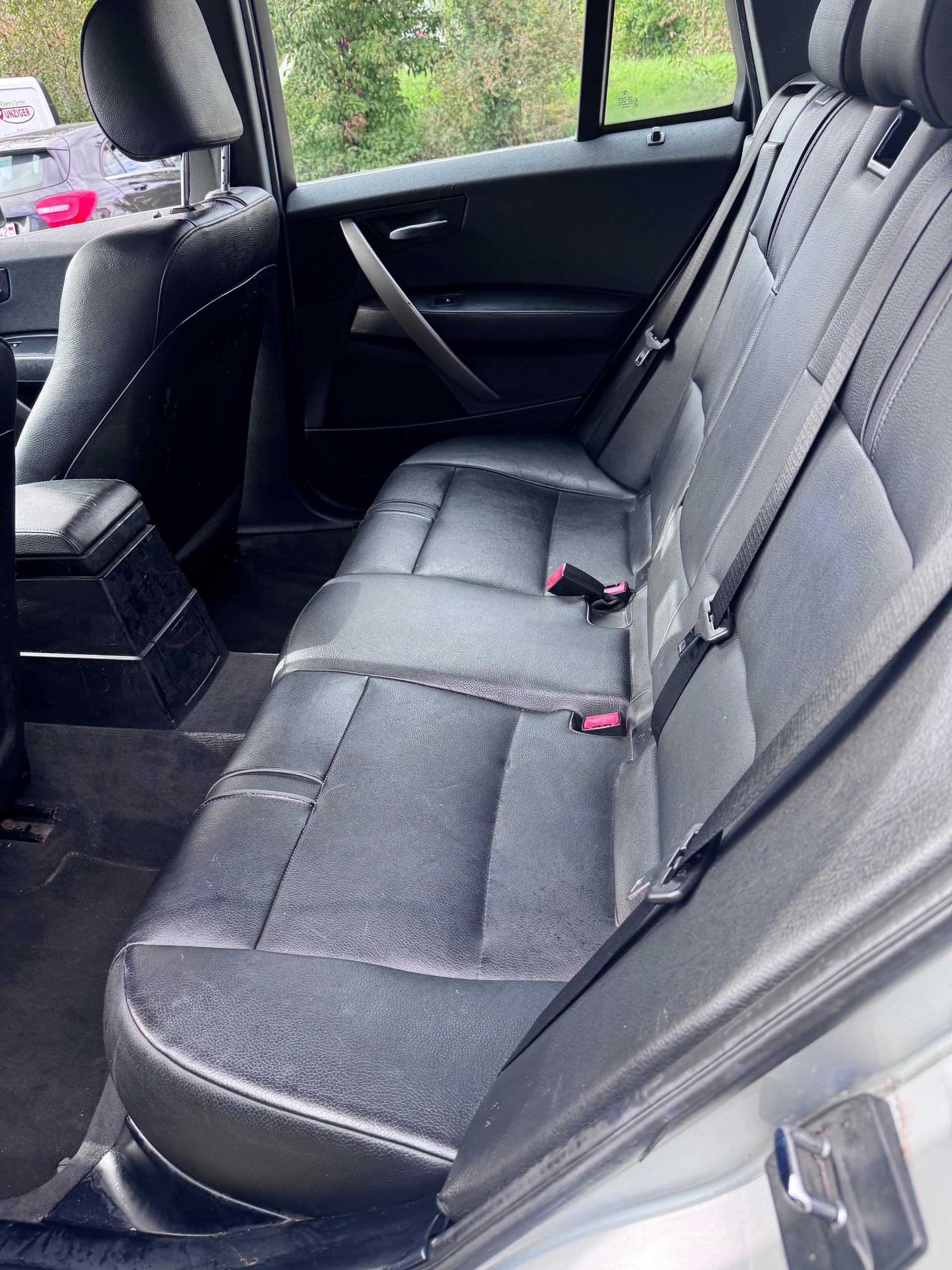 BMW X3 3.0i-image-6