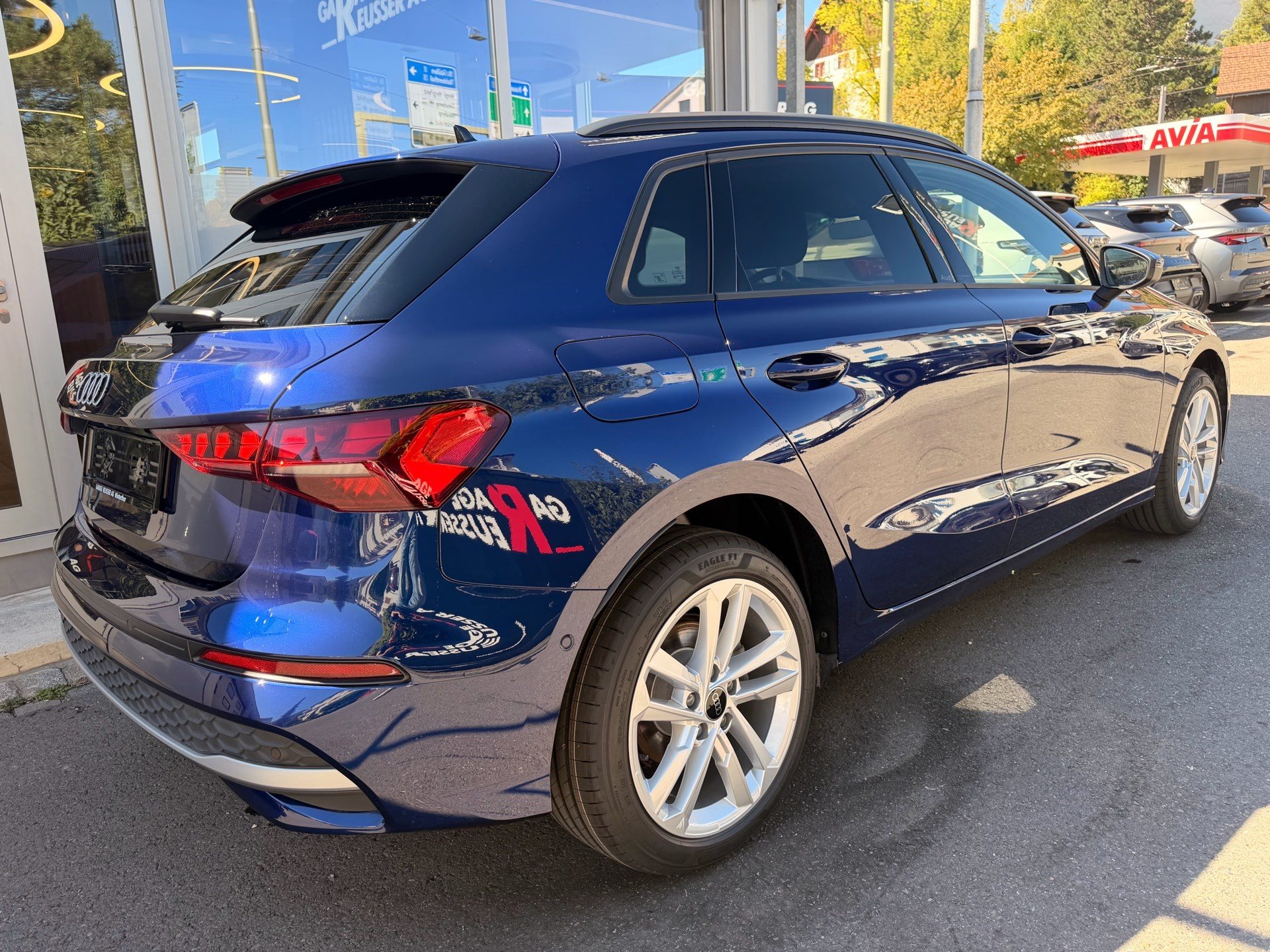 AUDI A3 Sportback 40 TFSI e advanced *** 120KM ELEKTRISCHE REICHWEITE & 5 JAHRE WERKSGARANTIE ***-showroom-element-3
