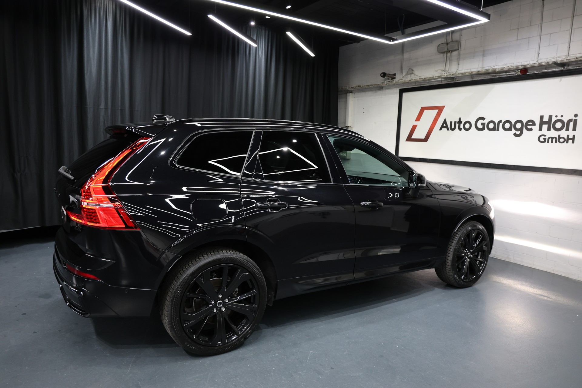 VOLVO XC60 B5 Benzin Mild Hybrid AWD Ultra Dark Geartronic-image-13