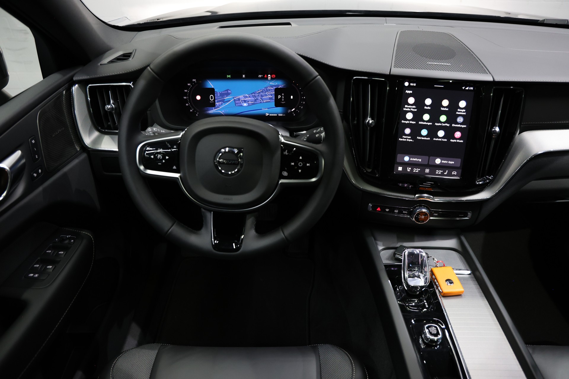 VOLVO XC60 B5 Benzin Mild Hybrid AWD Ultra Dark Geartronic-image-22