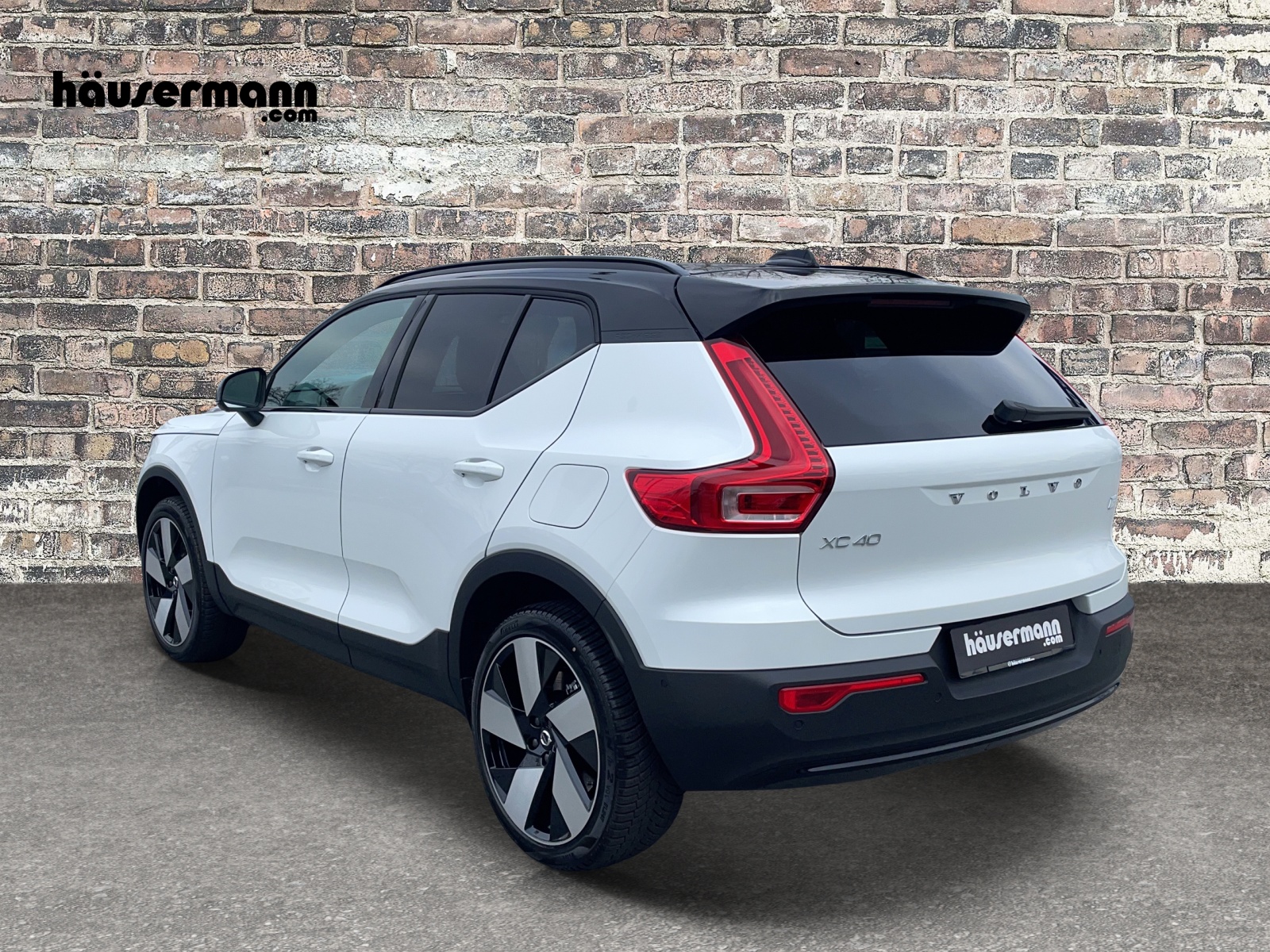 VOLVO XC40 E80 Twin Ultimate AWD-showroom-element-3