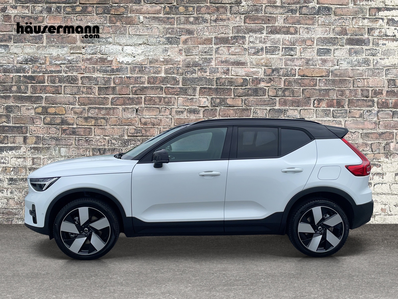 VOLVO XC40 E80 Twin Ultimate AWD-showroom-element-2