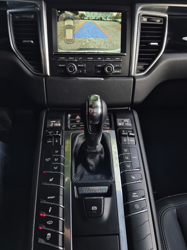 PORSCHE Macan S Diesel PDK-image-12
