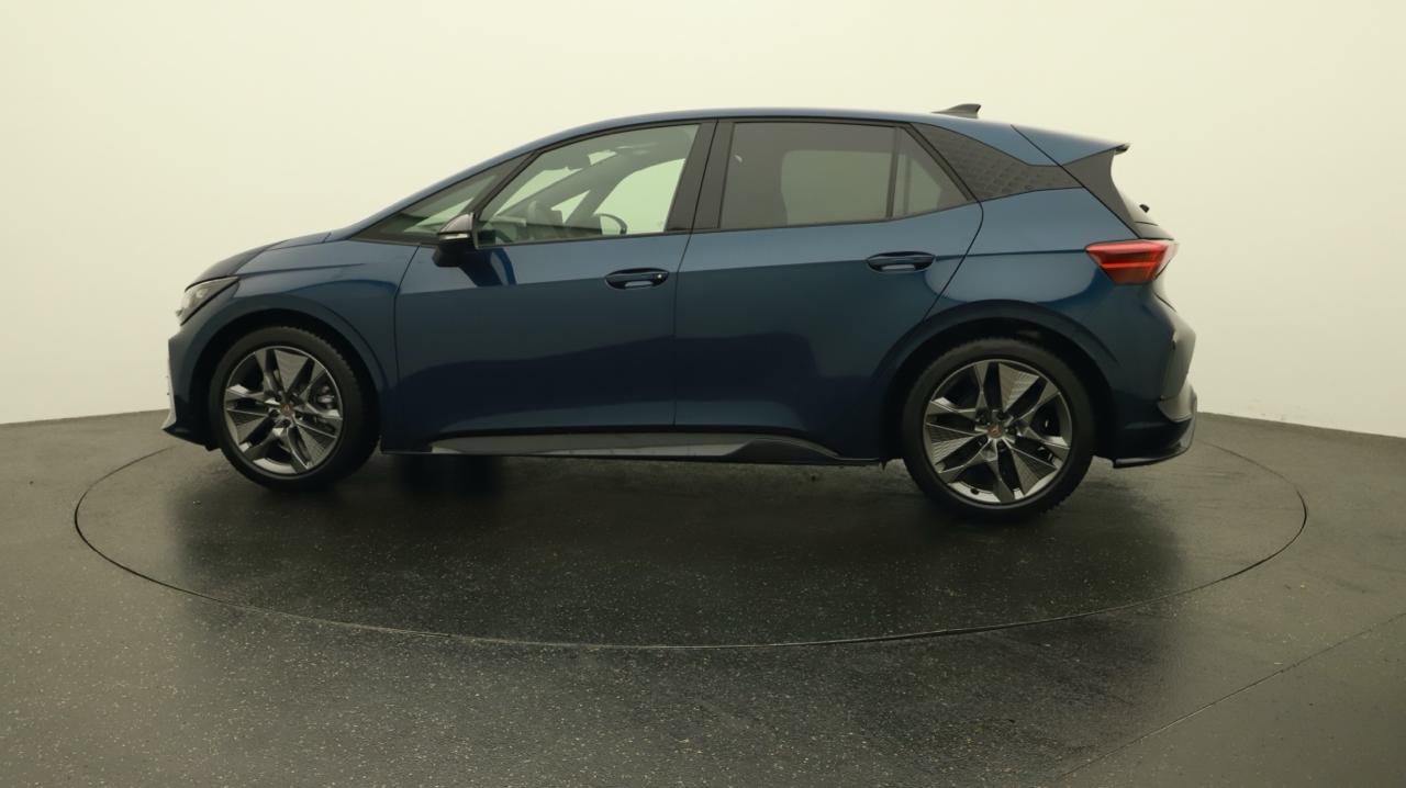 CUPRA Born 79 kWh-showroom-element-1