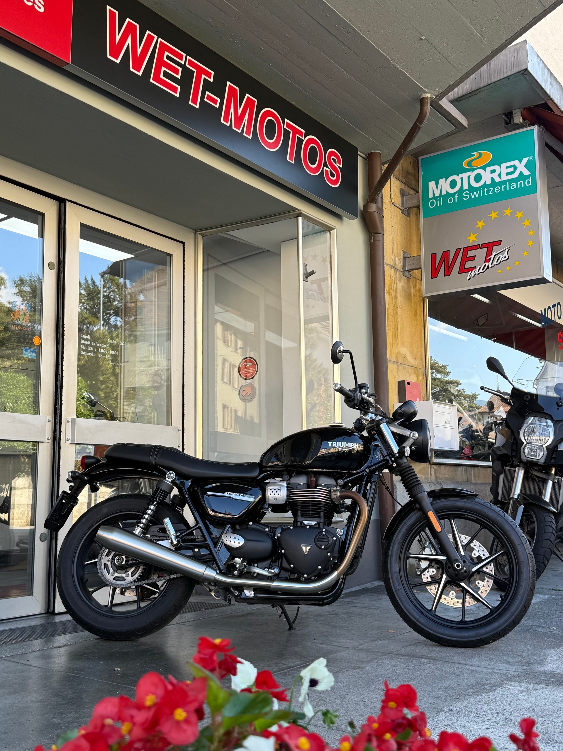 TRIUMPH Street Twin 900 i-image-0