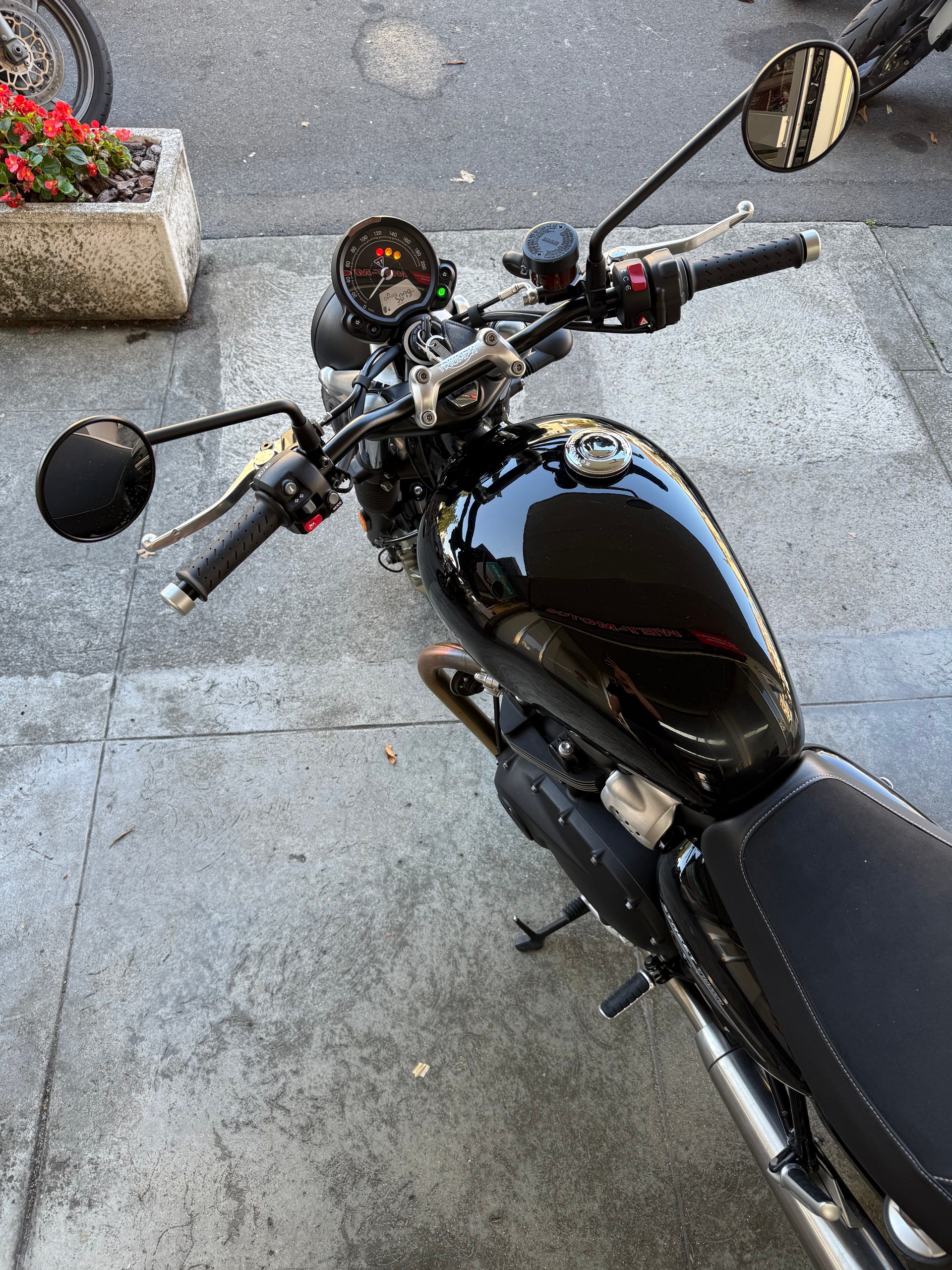 TRIUMPH Street Twin 900 i-image-6