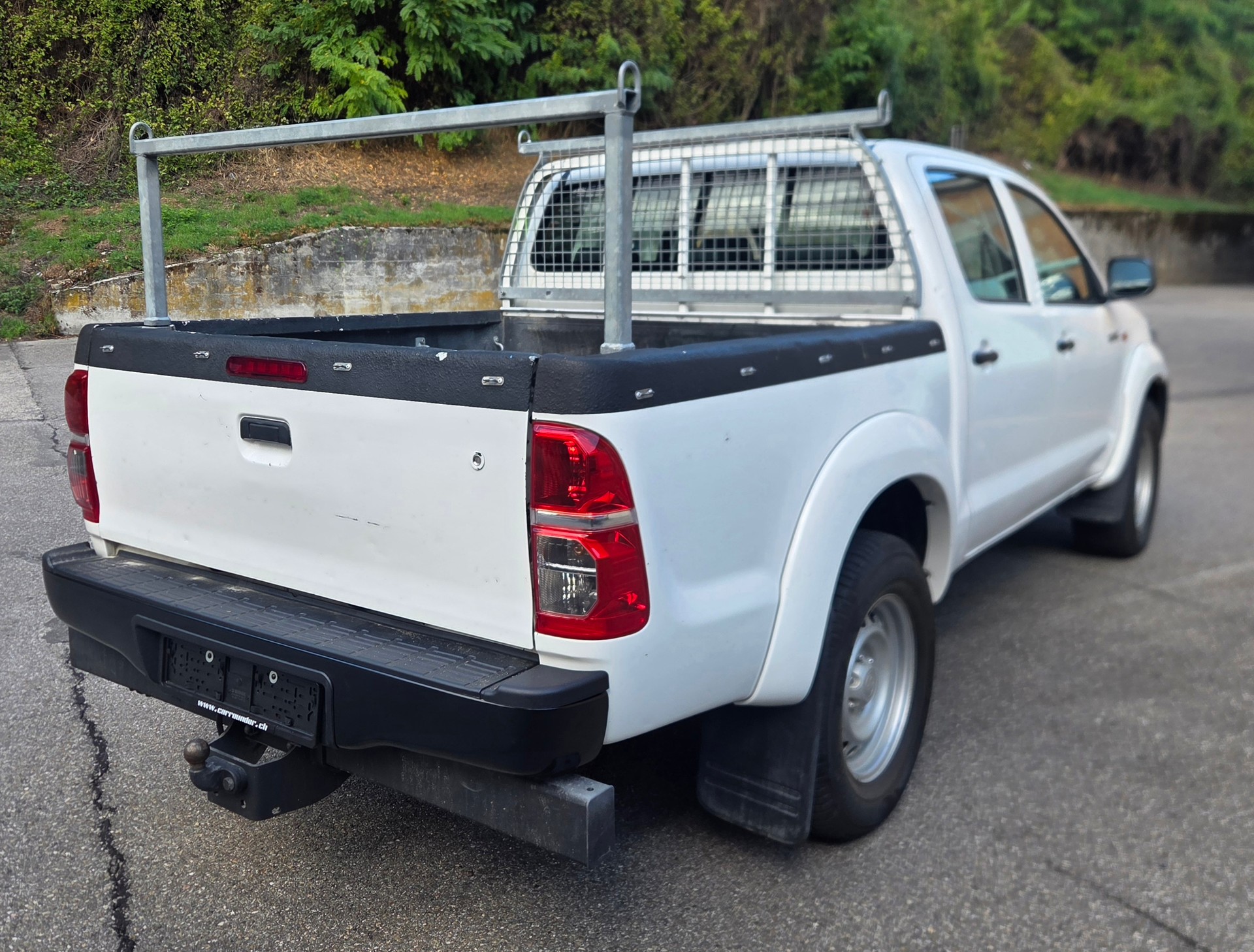 TOYOTA 2.5 D-4D Linea Luna-image-3