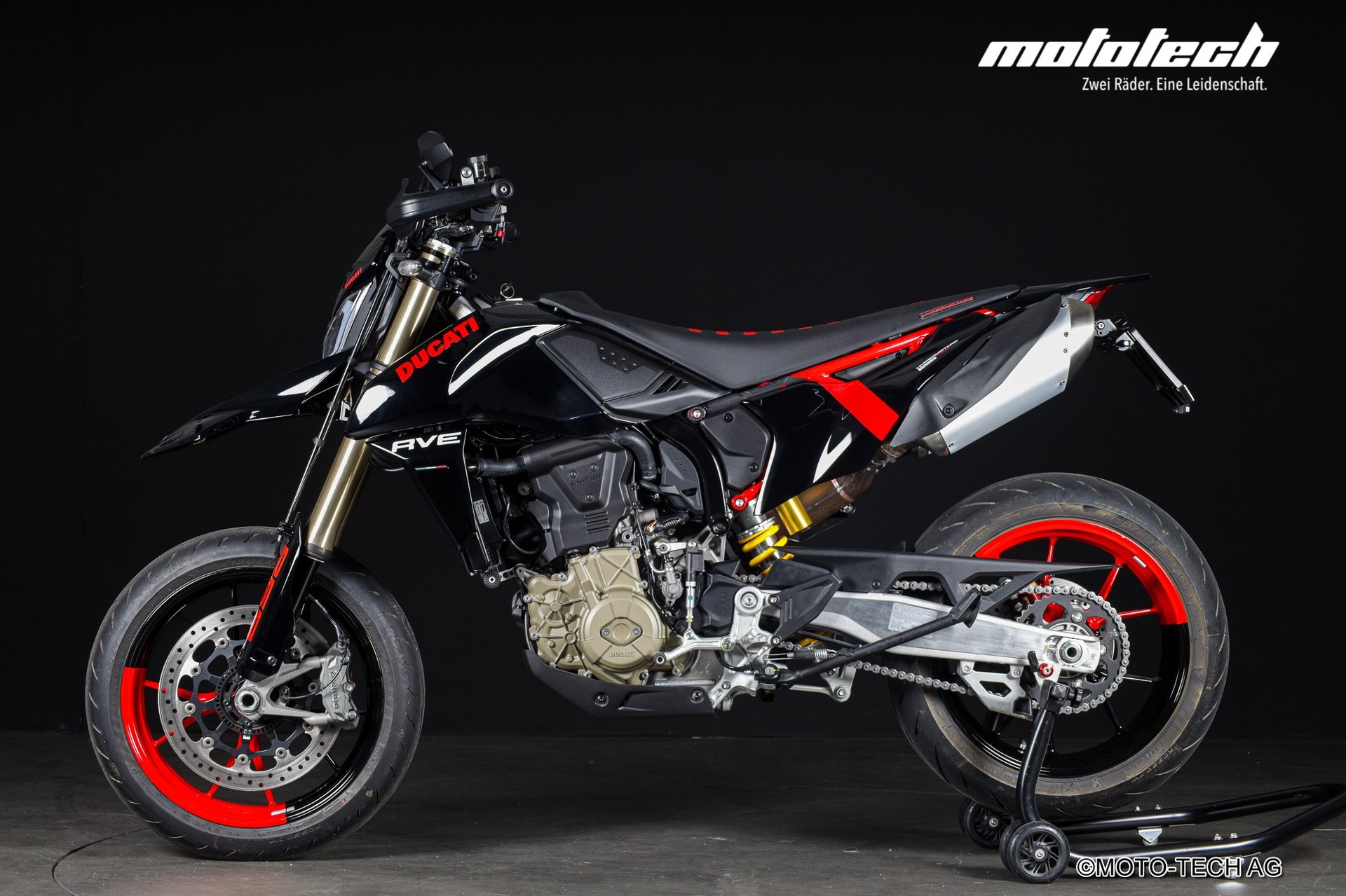 DUCATI Hypermotard 698 Mono (35kW)-image-4