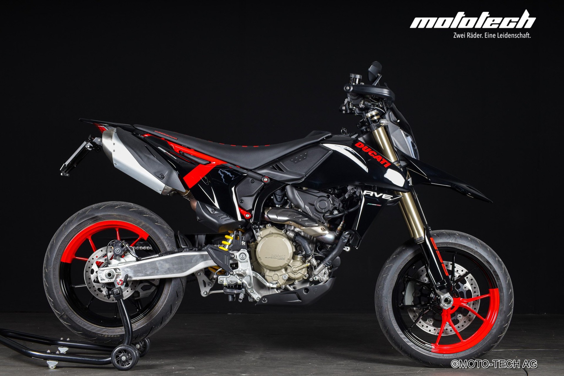 DUCATI Hypermotard 698 Mono (35kW)-showroom-element-1