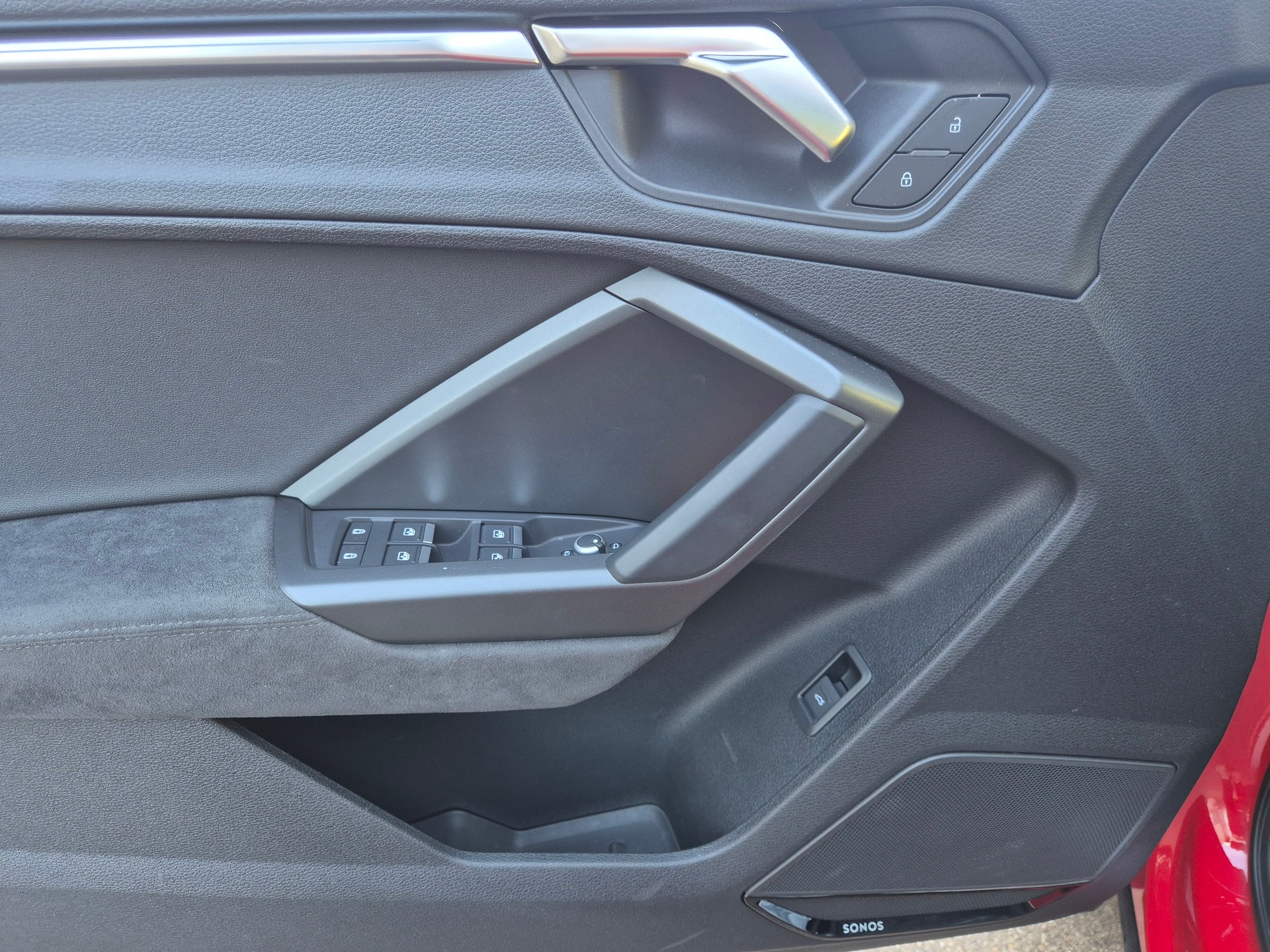 AUDI RS Q3 2.5 TFSI quattro S tronic-image-15