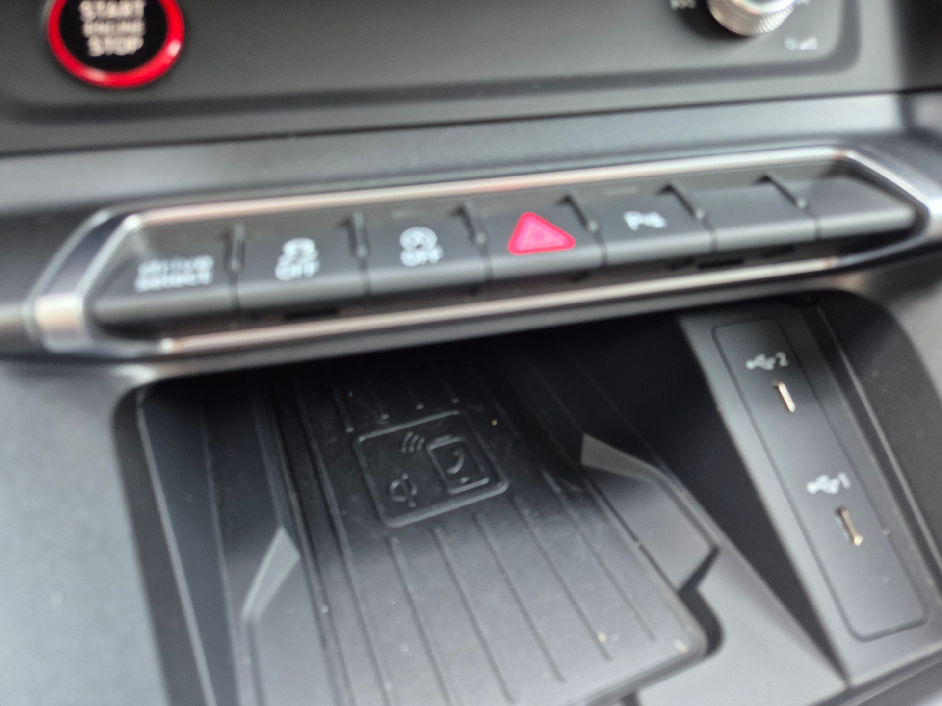 AUDI RS Q3 2.5 TFSI quattro S tronic-image-19