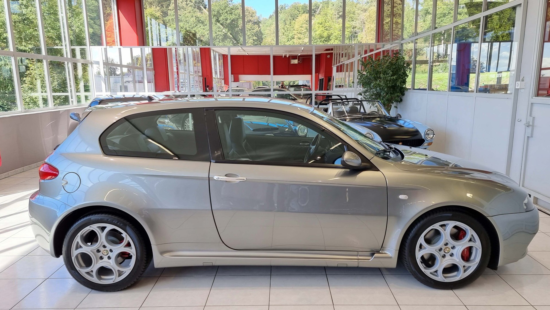 ALFA ROMEO 147 3.2 GTA-image-5