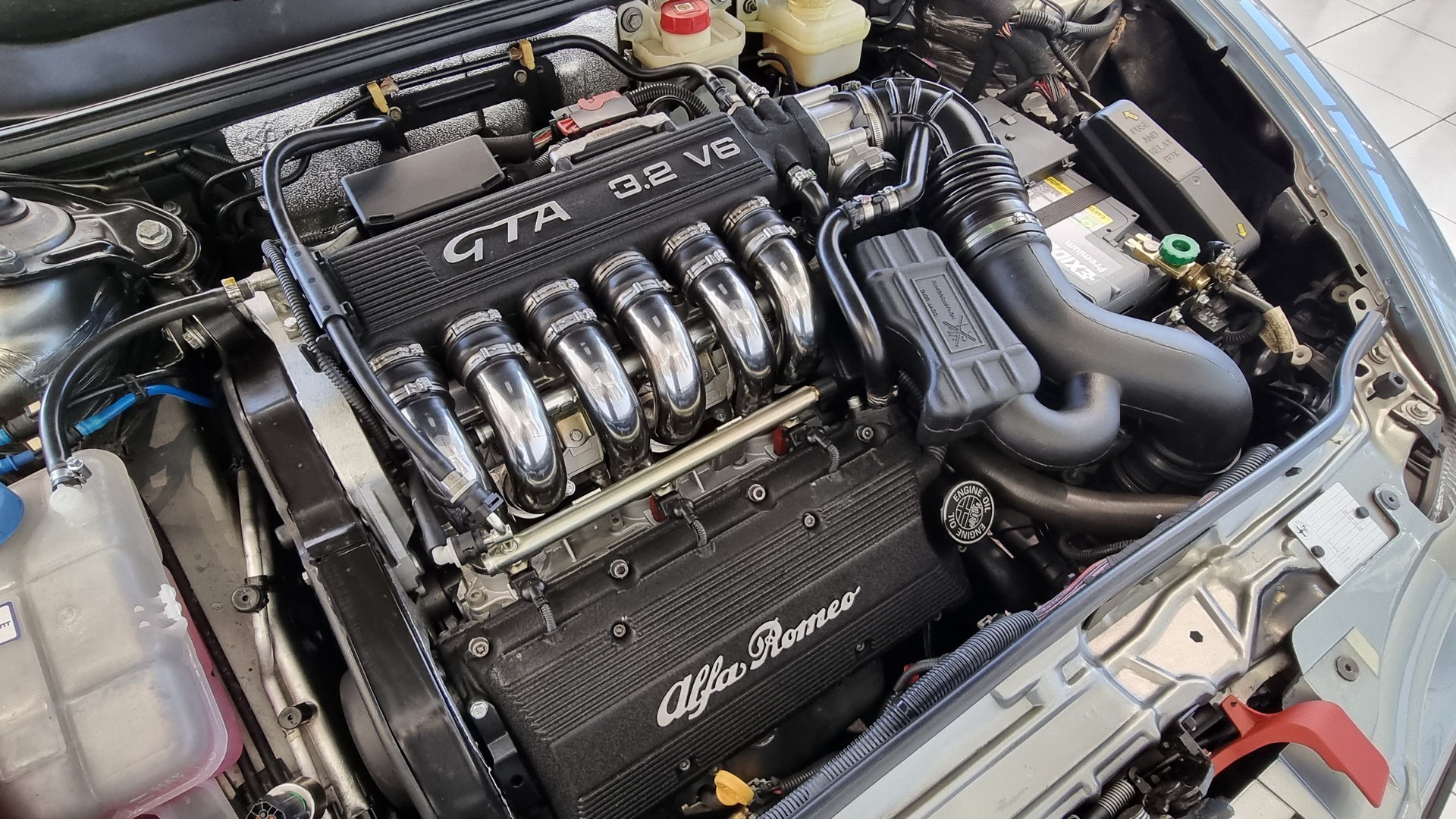 ALFA ROMEO 147 3.2 GTA-image-8