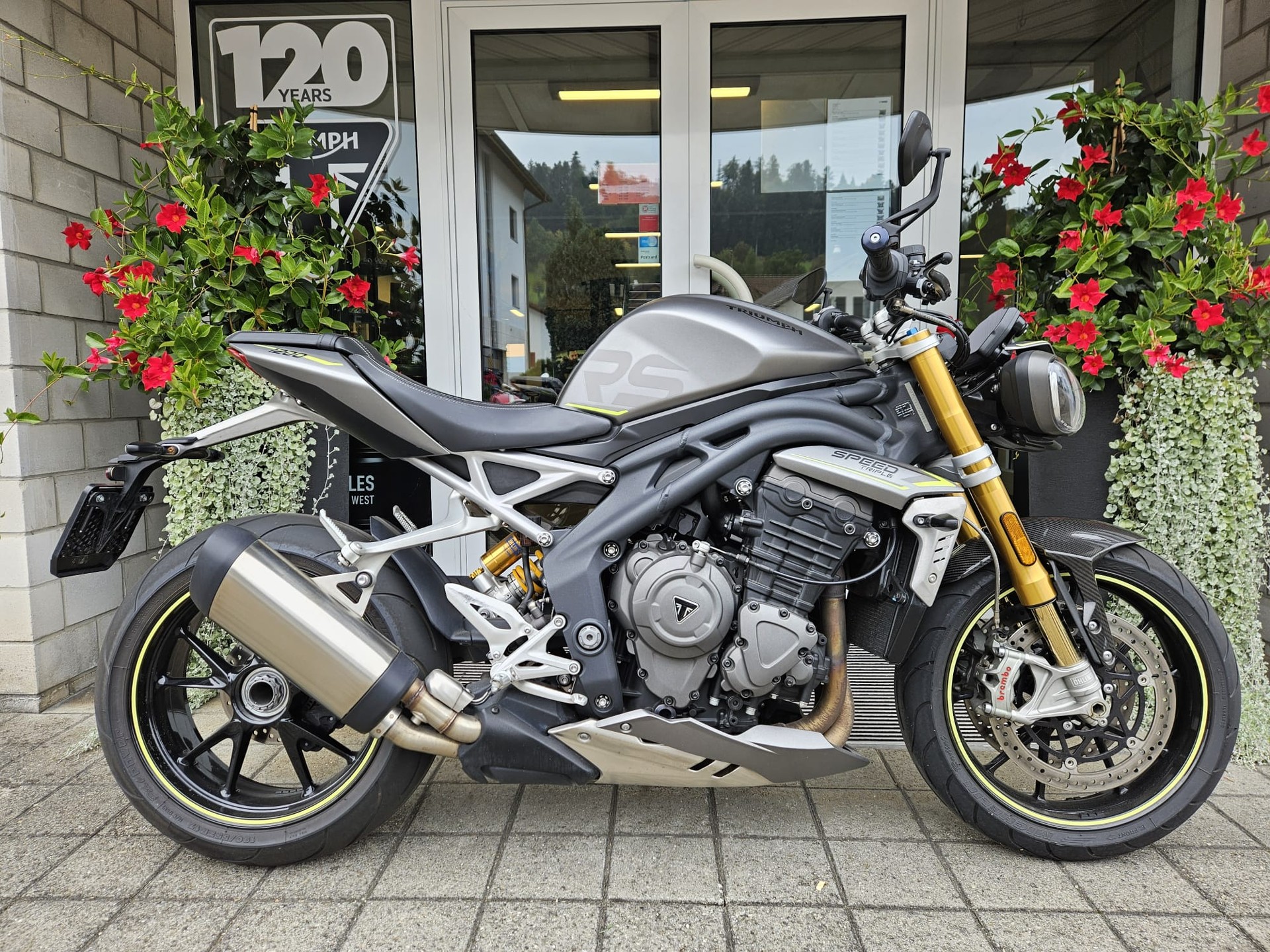 TRIUMPH Speed Triple 1200 RS-image-1