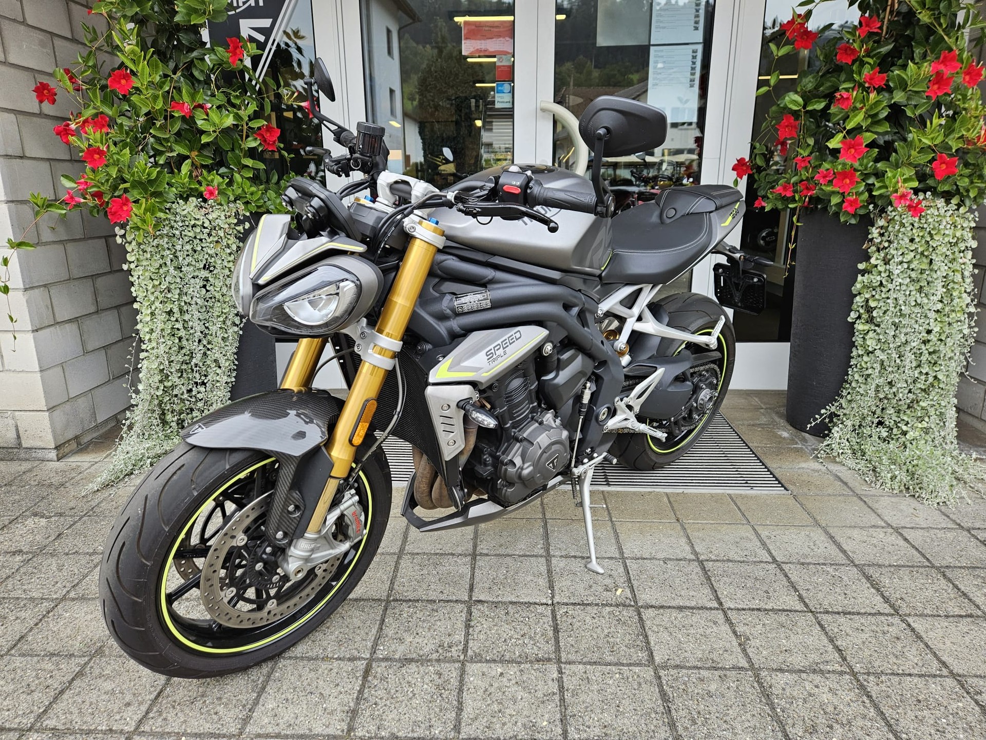 TRIUMPH Speed Triple 1200 RS-image-3