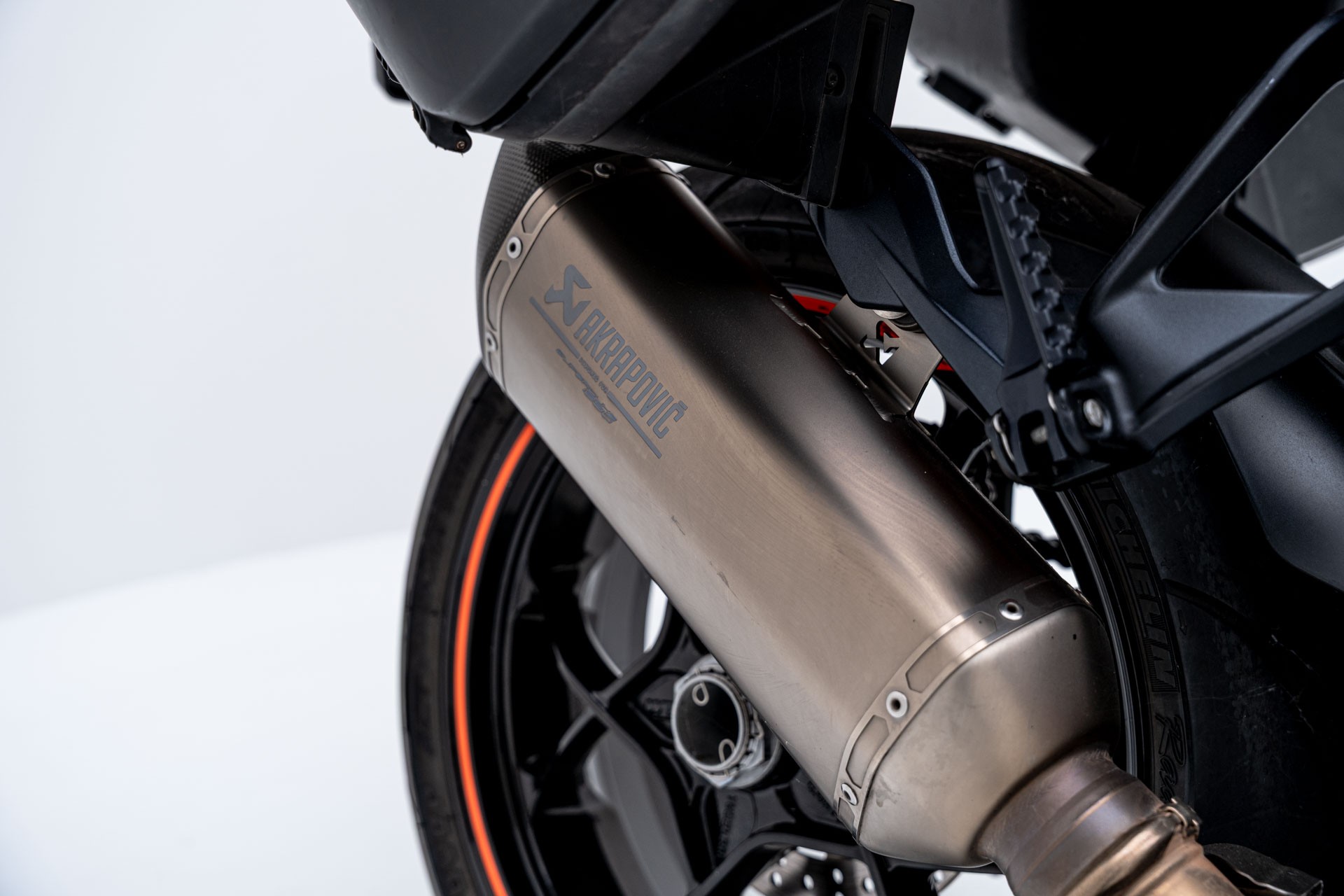 KTM 1290 Super Duke GT-image-8