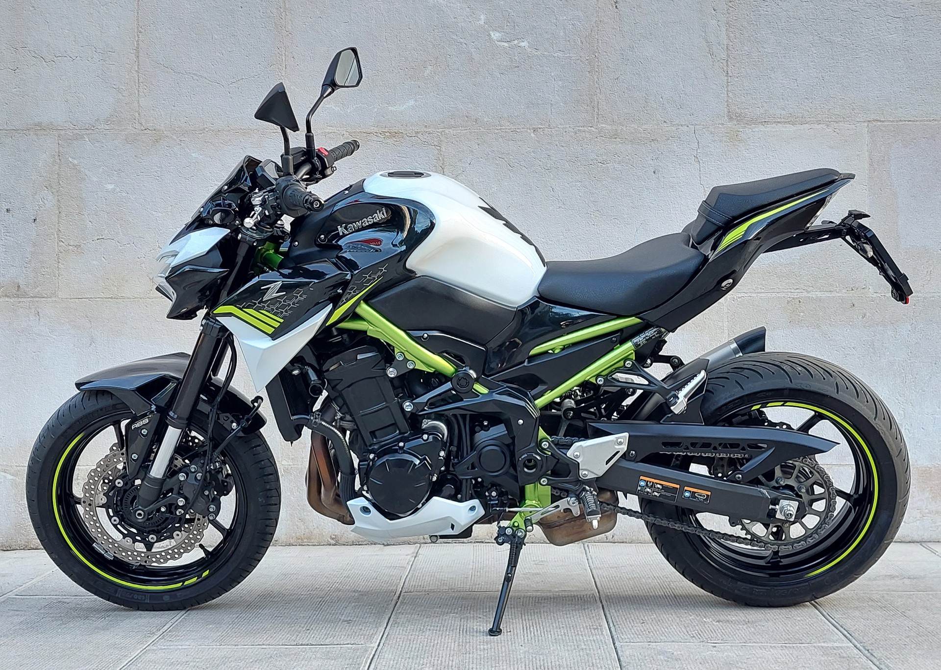 KAWASAKI Z 900-image-2