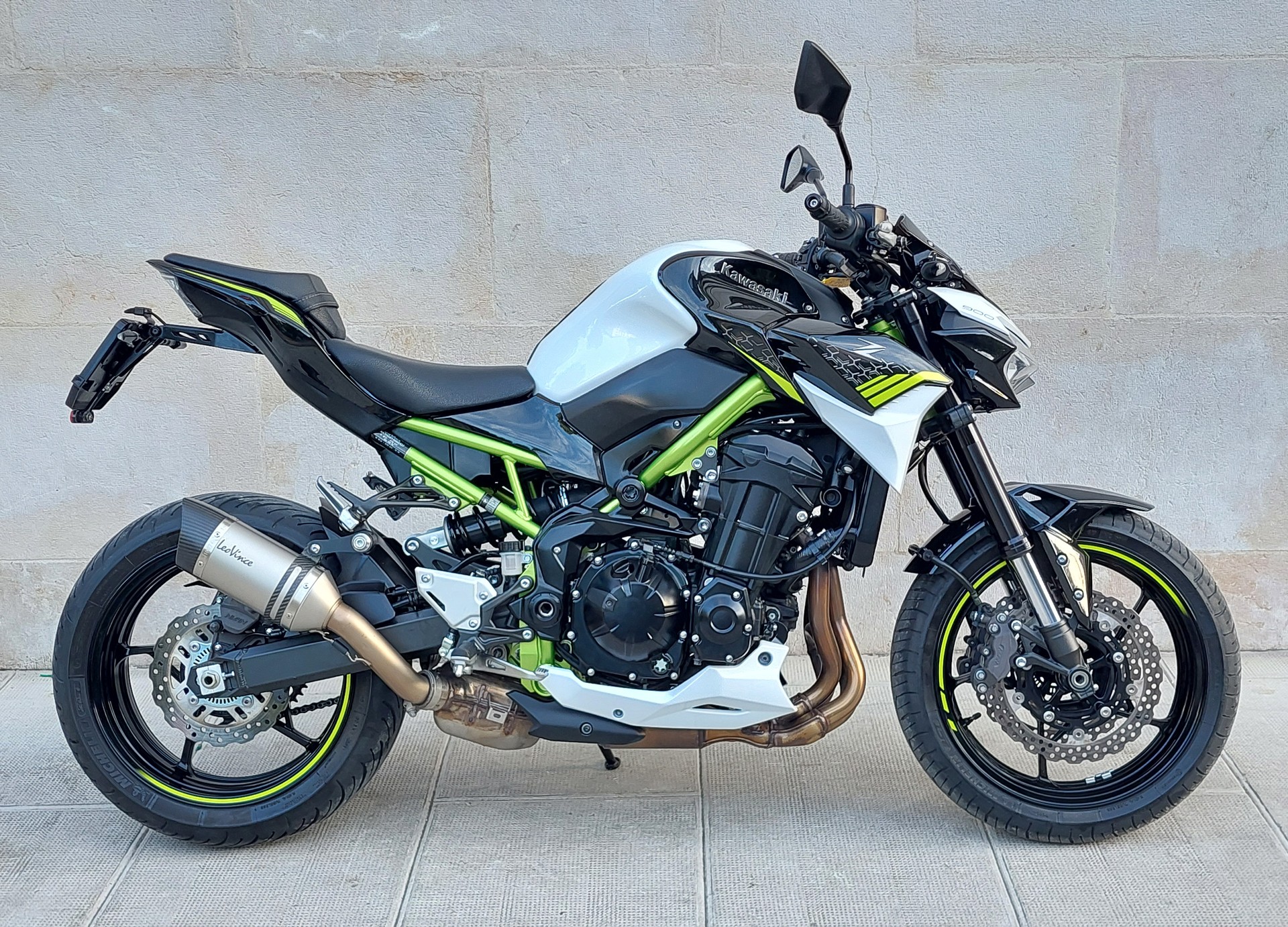 KAWASAKI Z 900-image-0