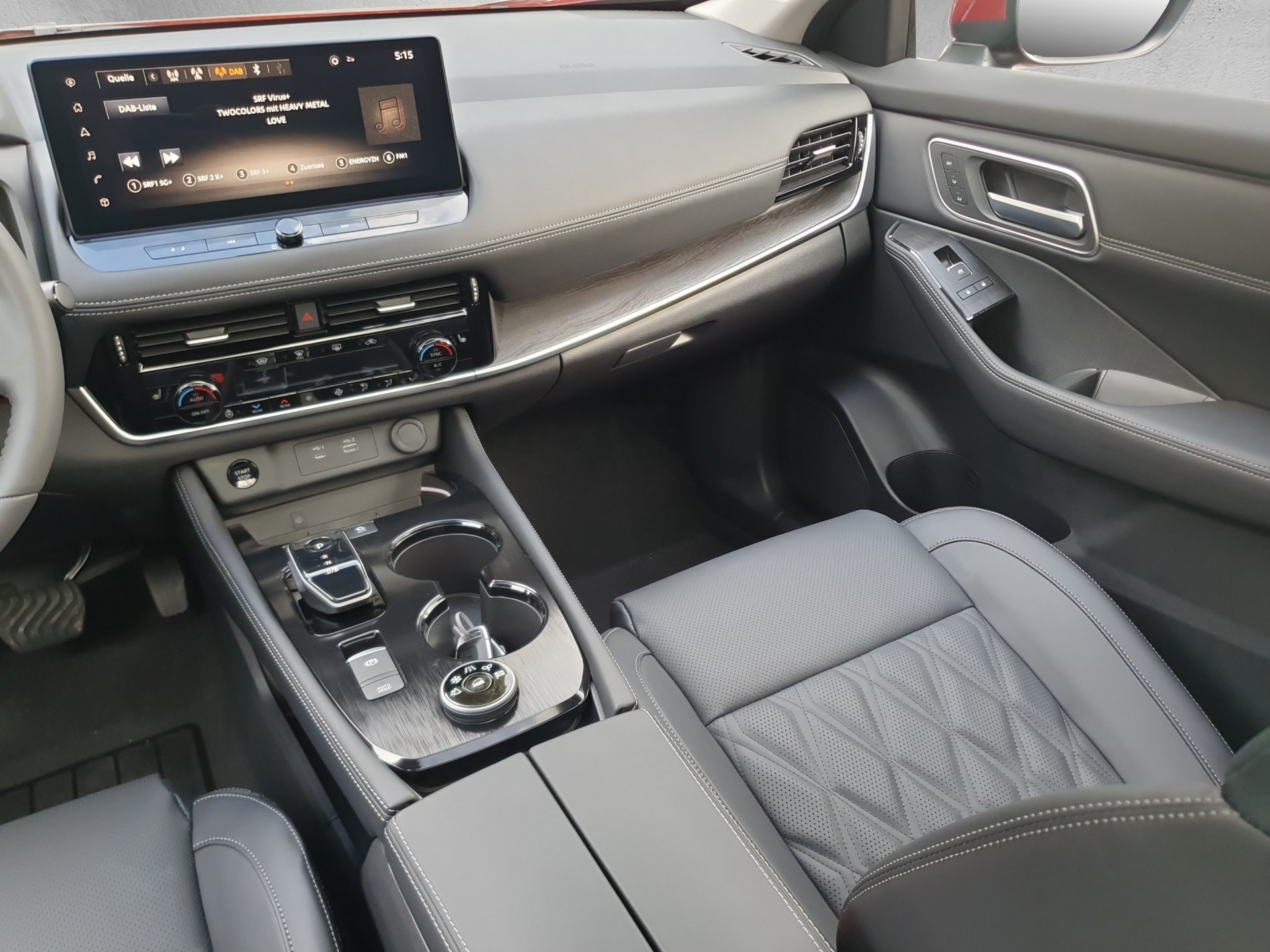 NISSAN X-Trail 1.5 e-Power Hybrid 4WD Tekna+-image-14