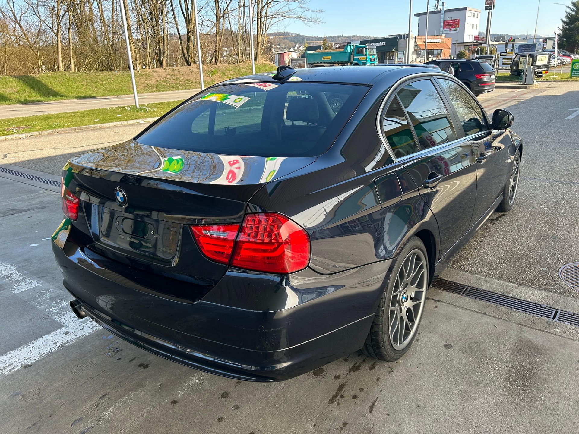 BMW 325i x-Drive-image-6