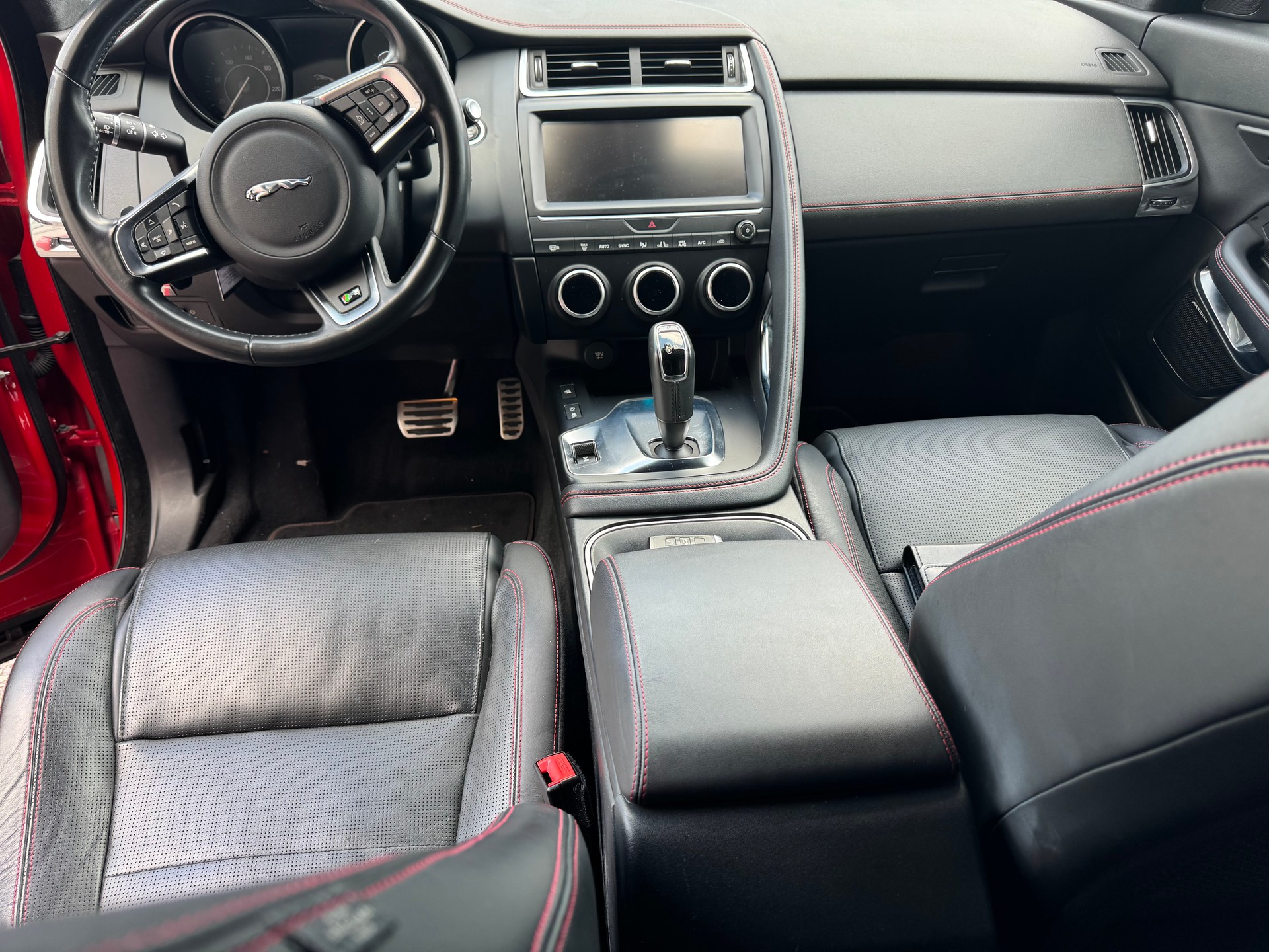 JAGUAR E-Pace 2.0d D180 R-Dynamic HSE AWD Automatik-image-8