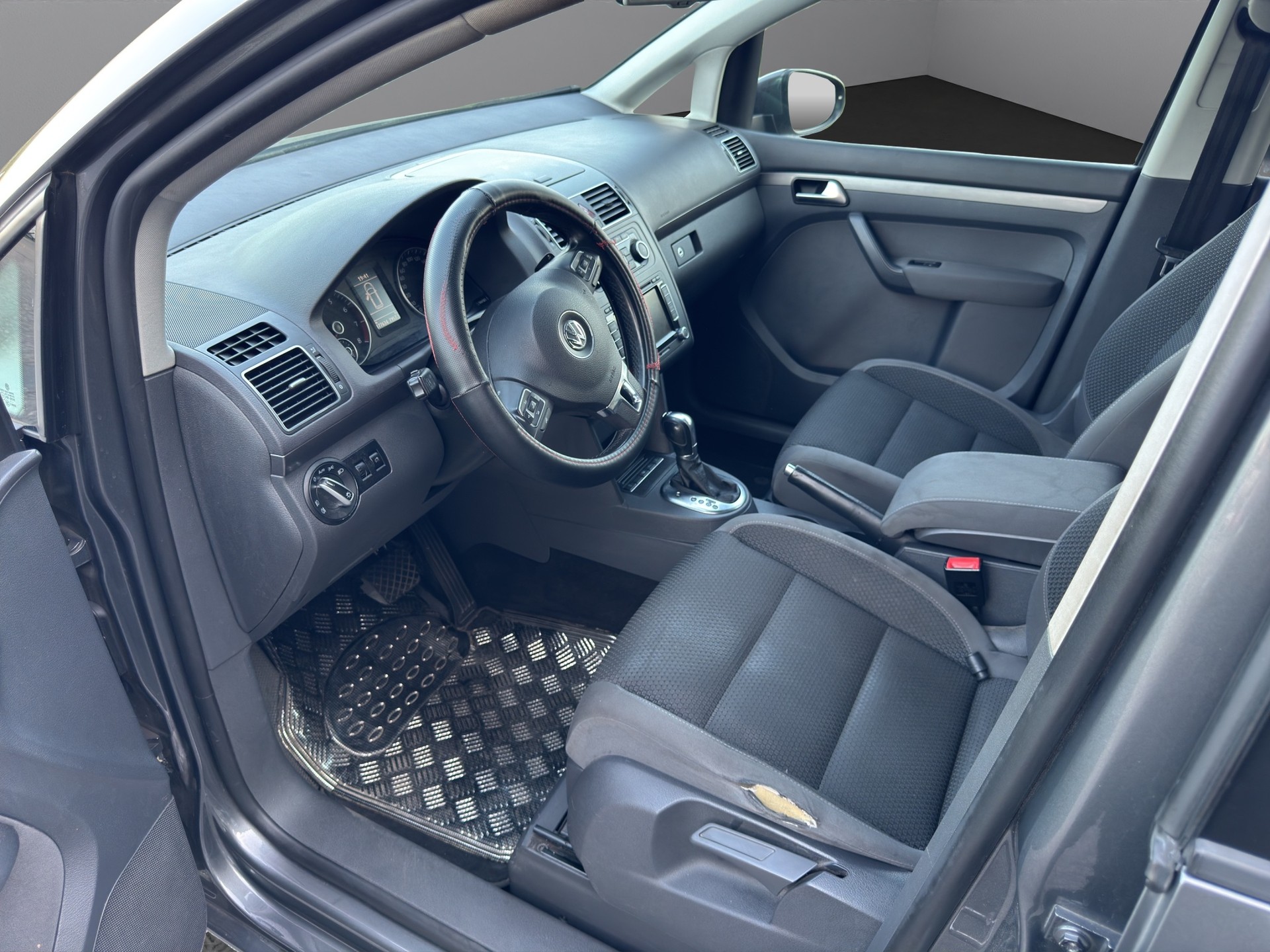 VW Touran 1.4 TSI Comfortline DSG-image-11