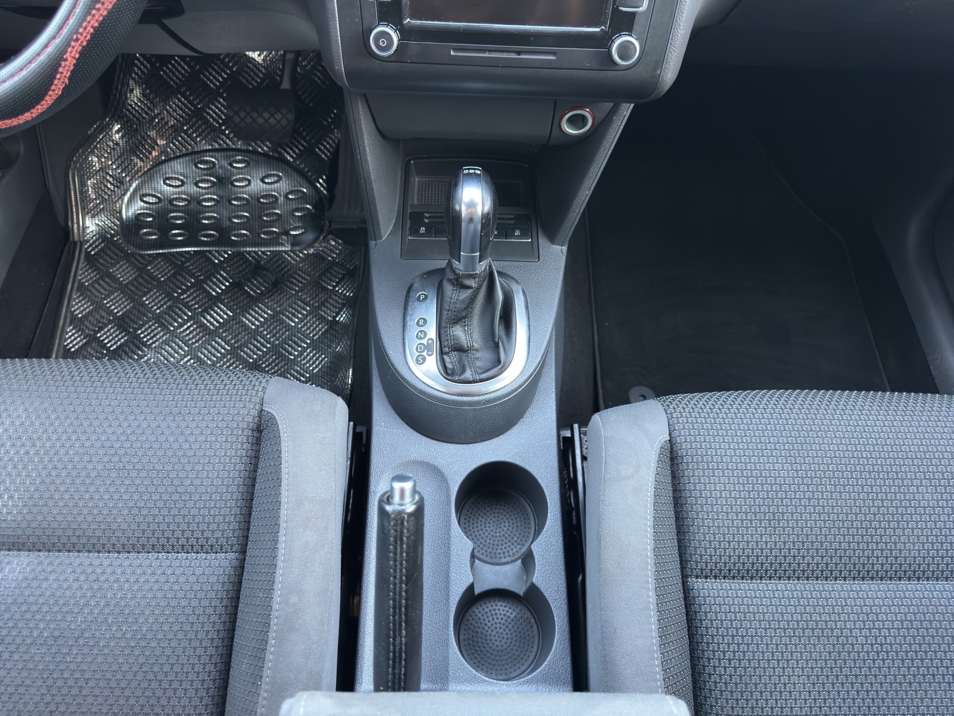 VW Touran 1.4 TSI Comfortline DSG-image-14
