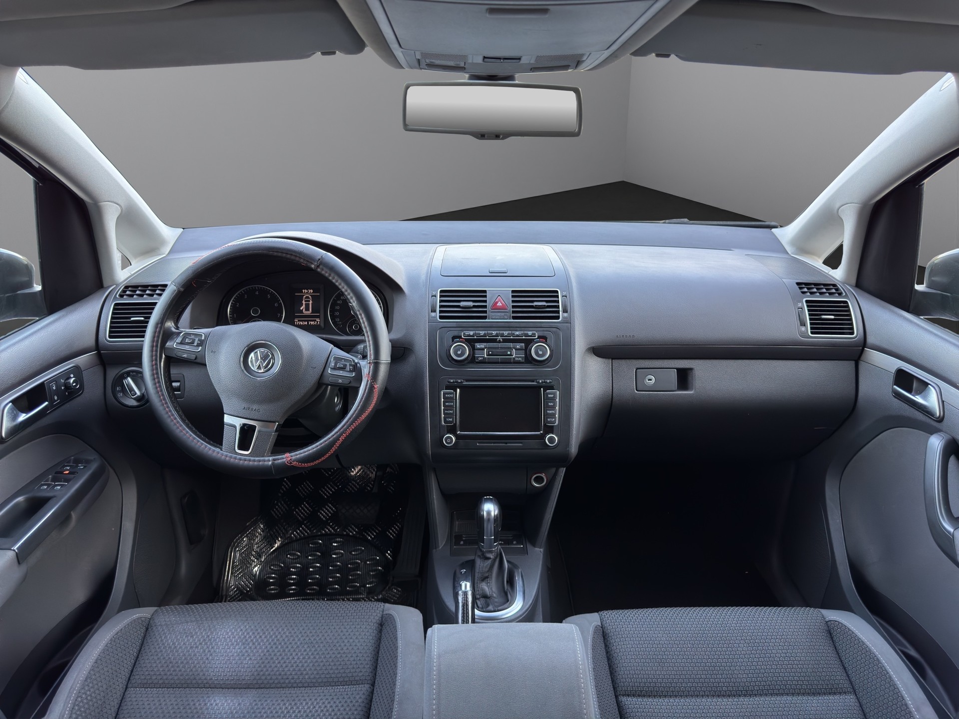 VW Touran 1.4 TSI Comfortline DSG-image-15
