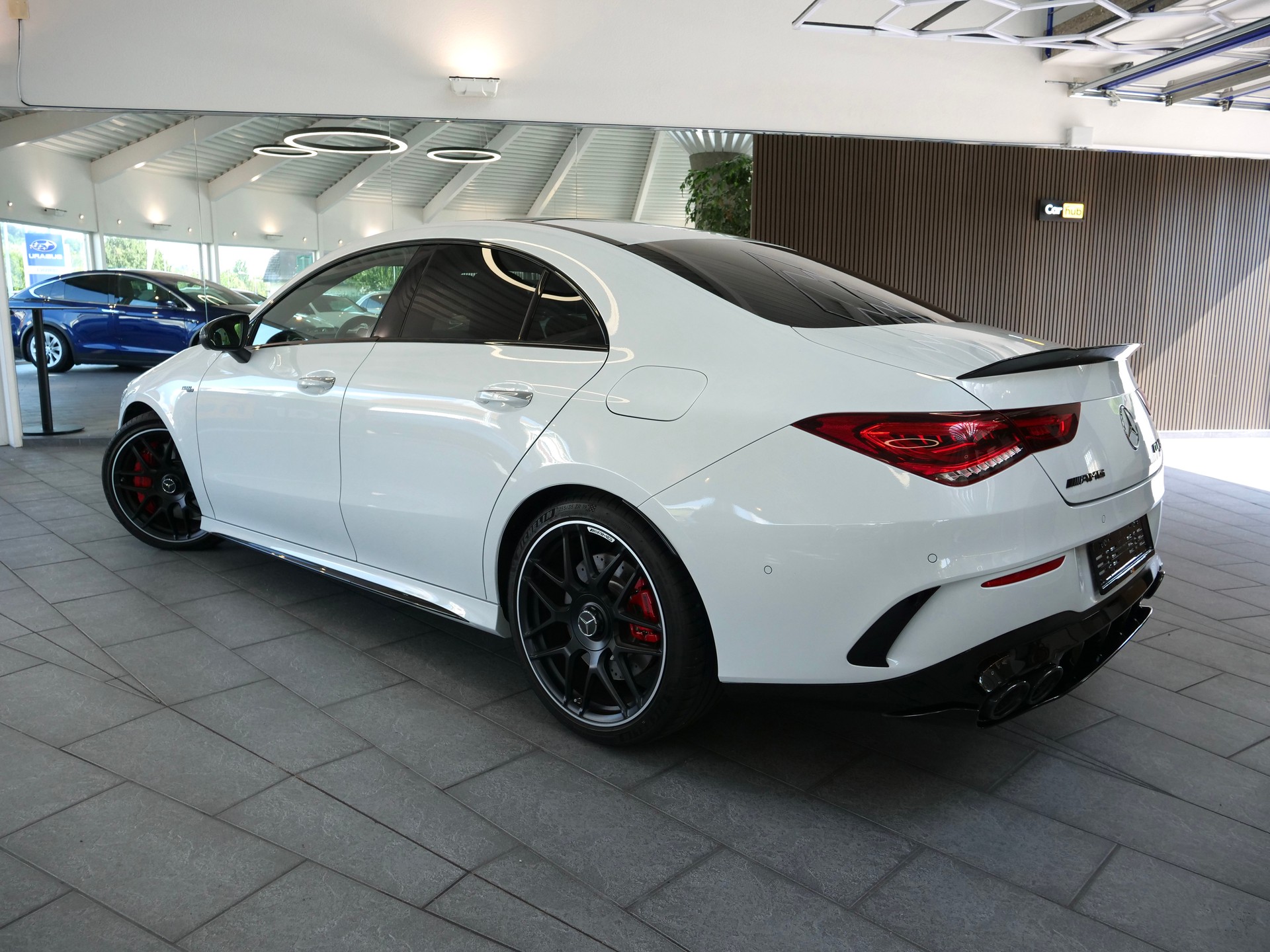 MERCEDES-BENZ CLA 45 S AMG 4Matic+ 8G-DCT-showroom-element-3