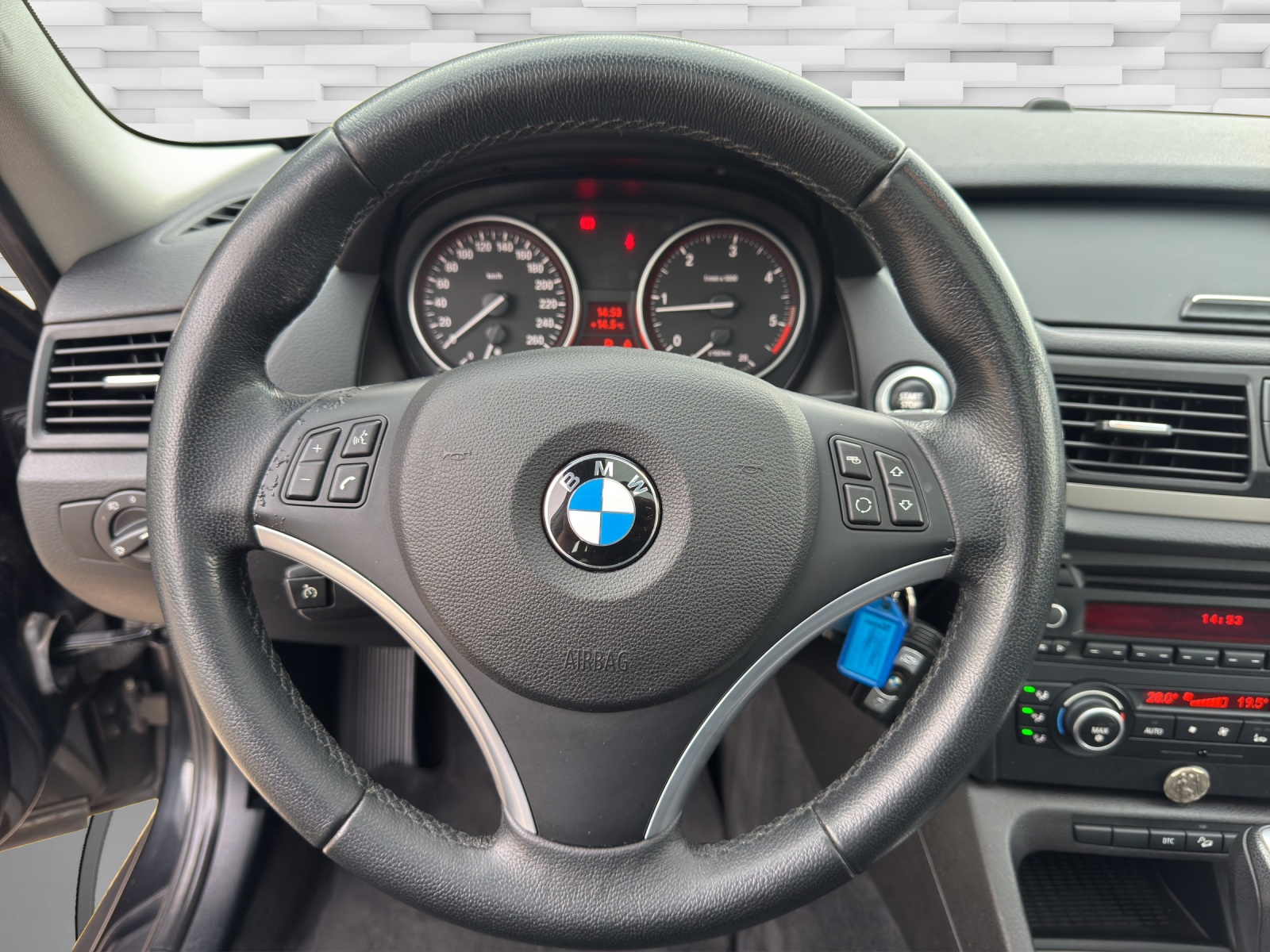 BMW X1 xDrive 20d Steptronic-image-9