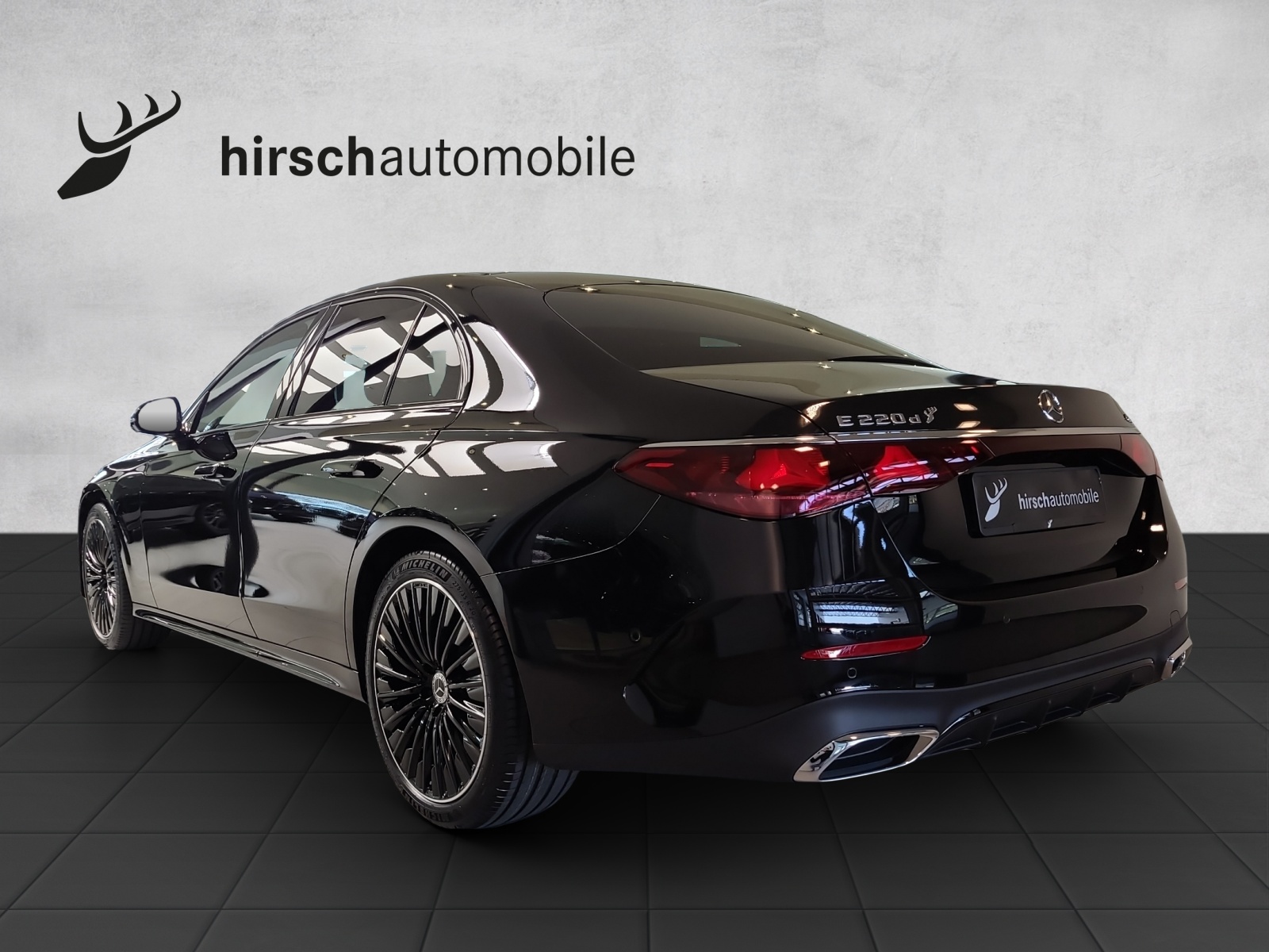 MERCEDES-BENZ E 220 d 4Matic 9G-Tronic-showroom-element-1
