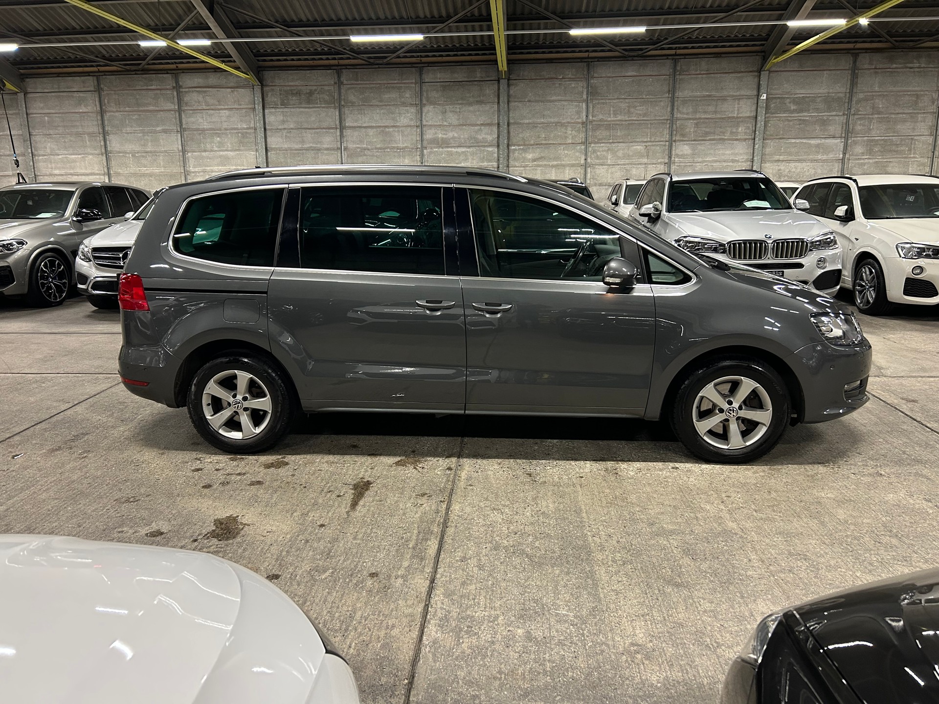 VW Sharan 2.0 TDI 4Motion 7 Plätze-showroom-element-3
