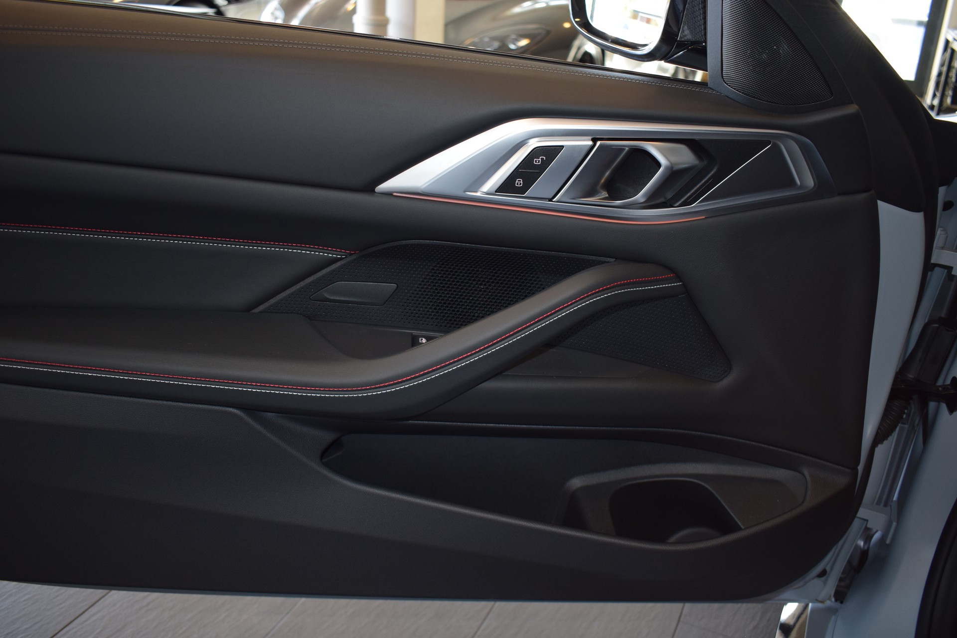 BMW M4 CSL Coupé-image-18