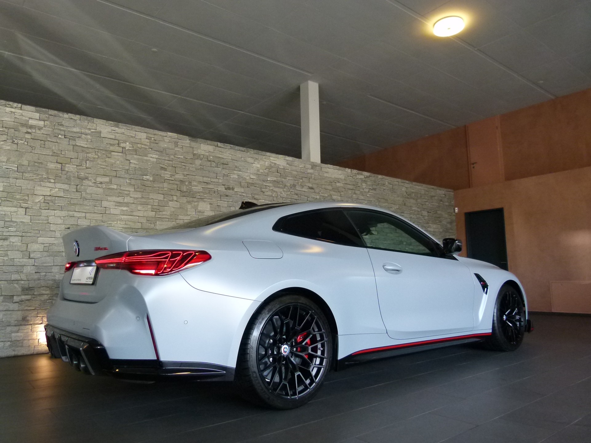 BMW M4 CSL Coupé-showroom-element-3