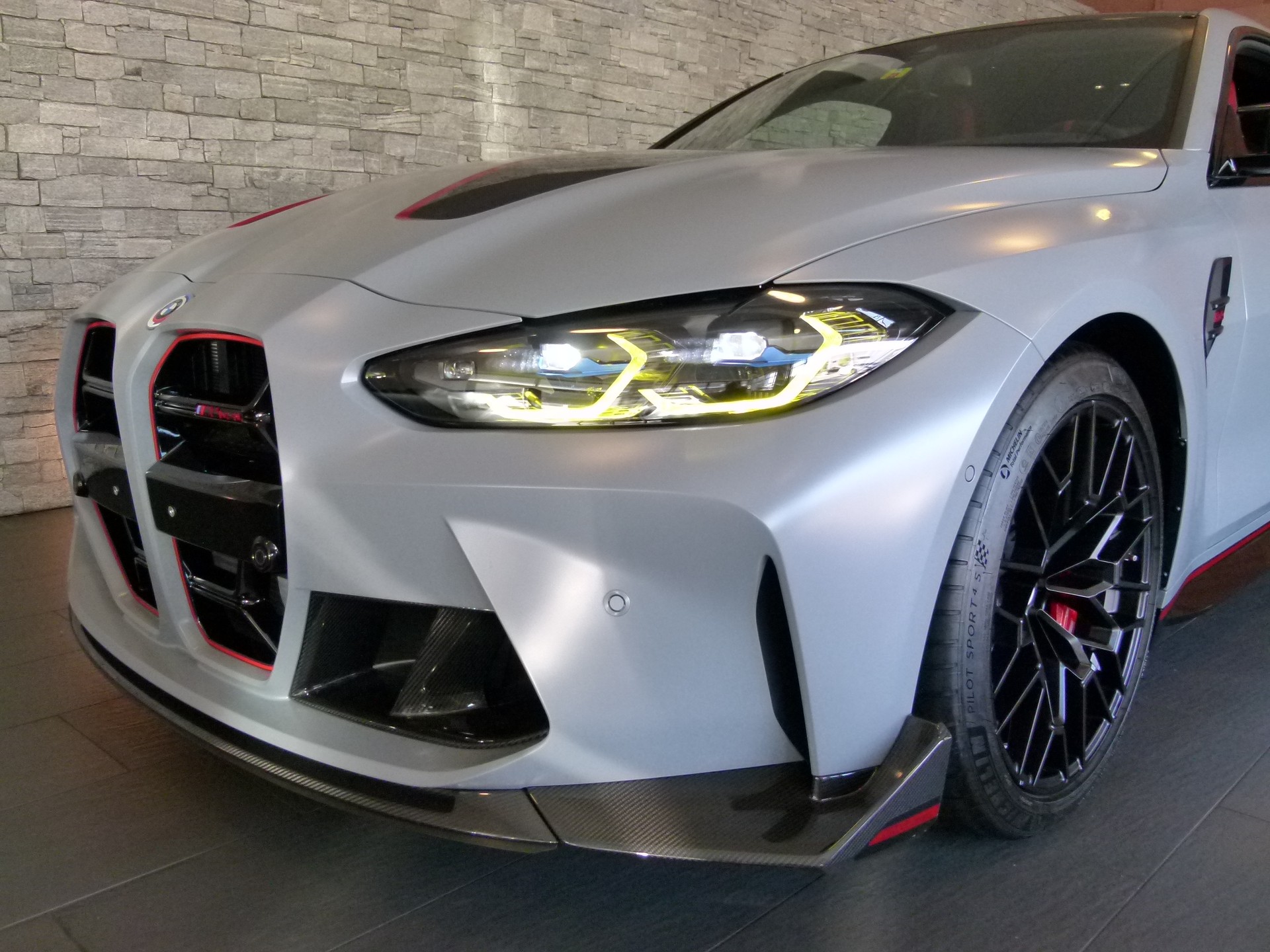 BMW M4 CSL Coupé-image-7