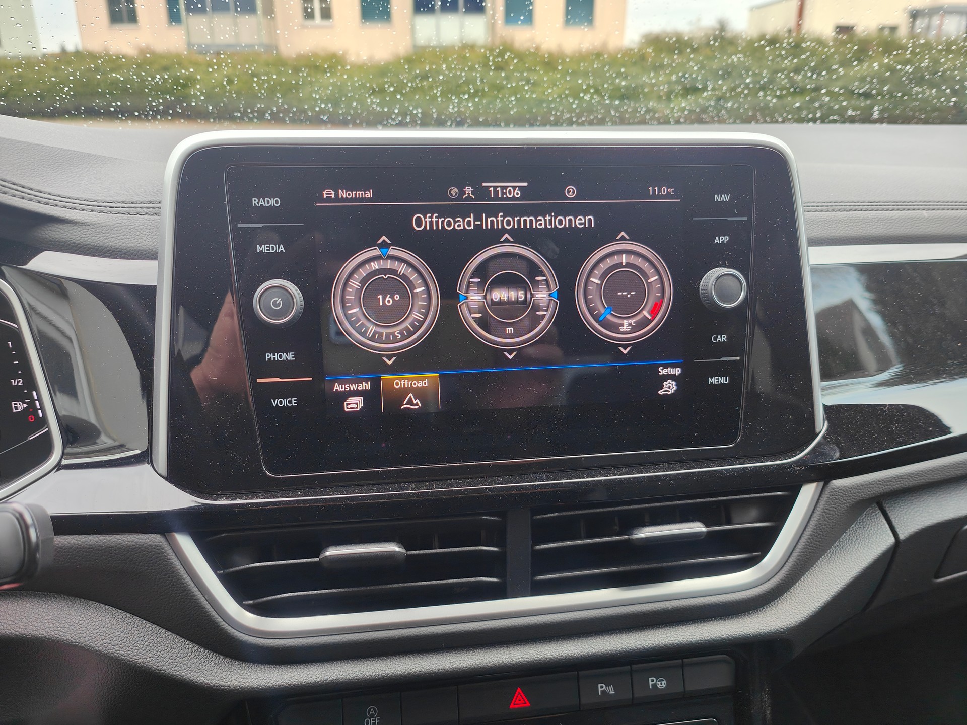 VW T-Roc 2.0 TSI R-Line DSG 4Motion-image-15