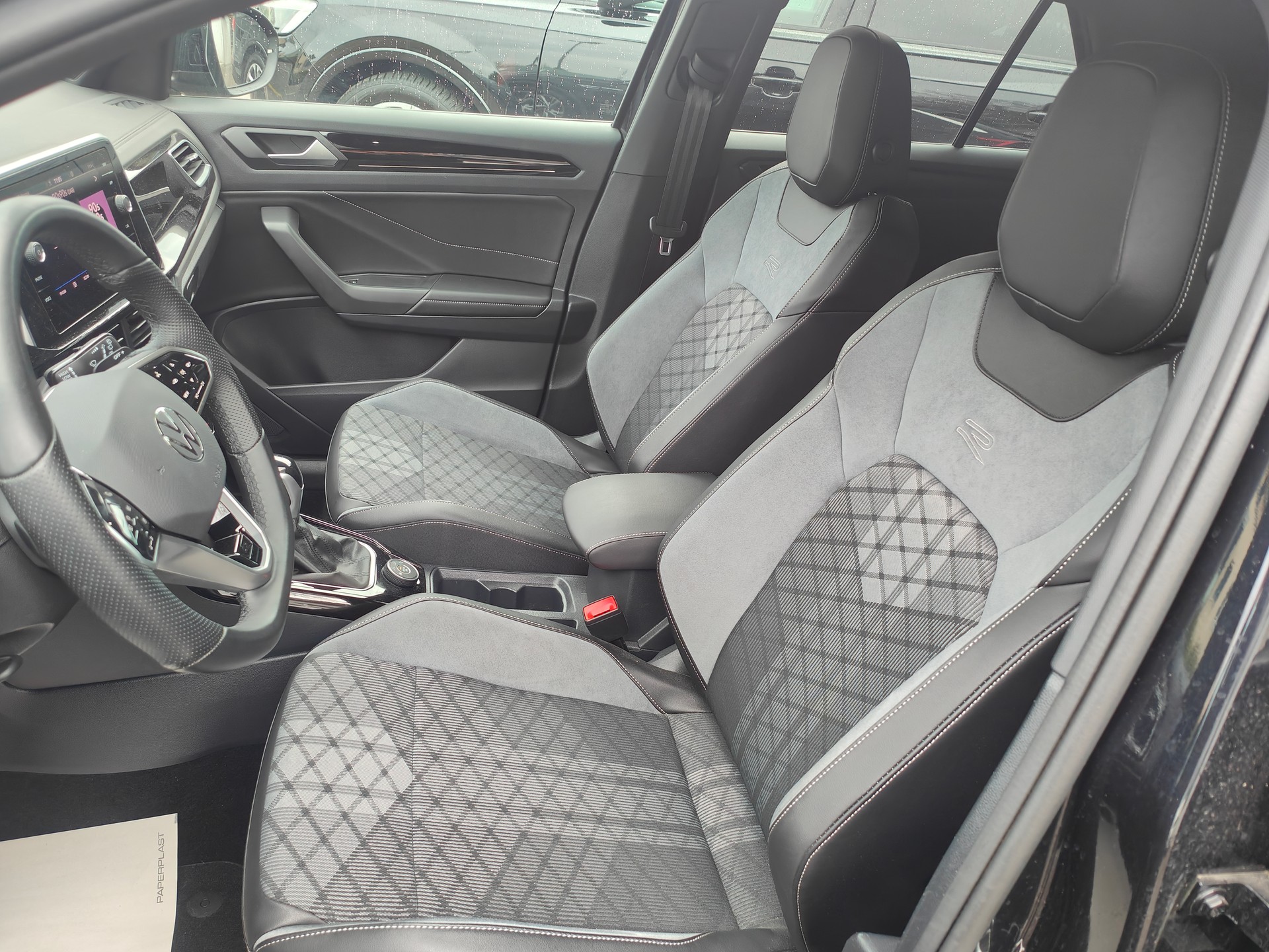 VW T-Roc 2.0 TSI R-Line DSG 4Motion-image-10