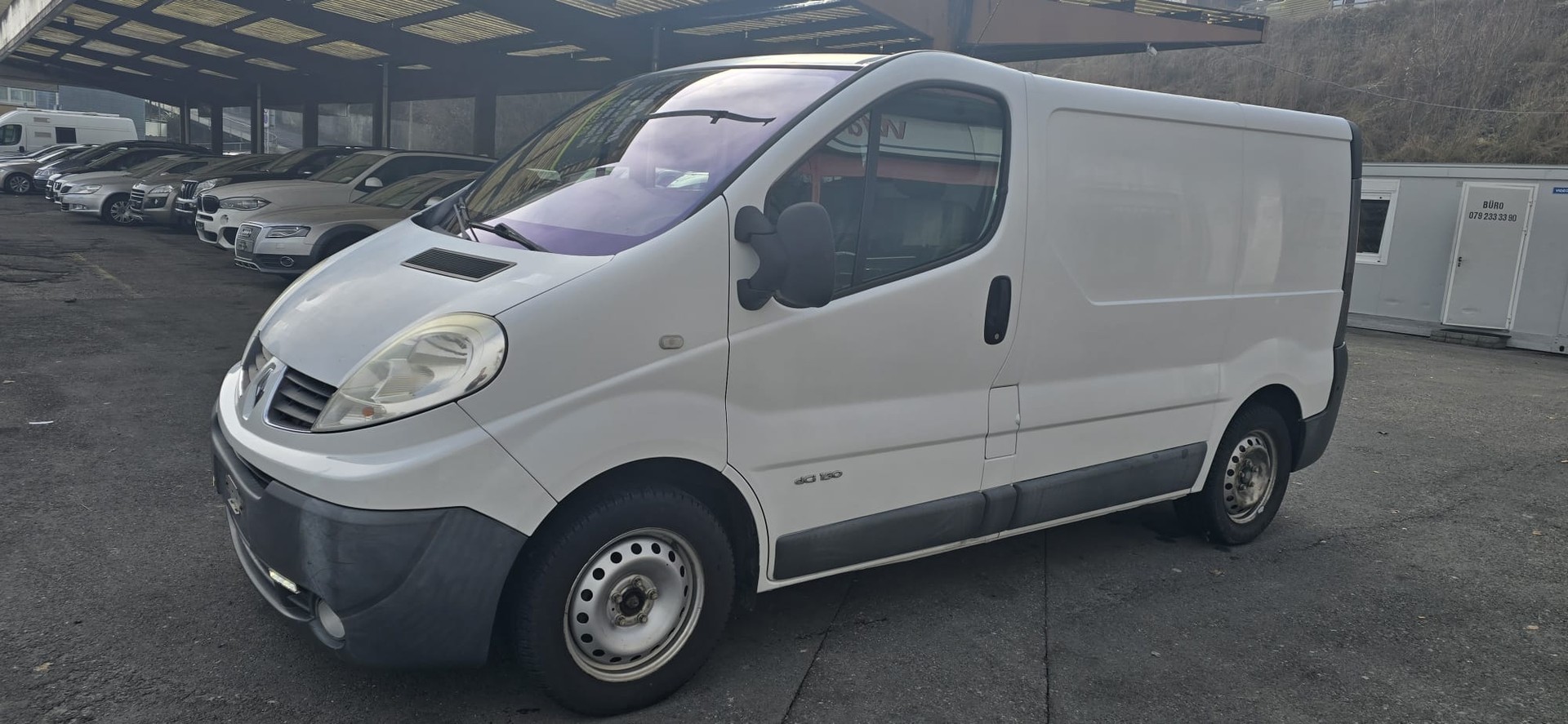 RENAULT Trafic 2.5 dCi 2.9t L1H1-image-1