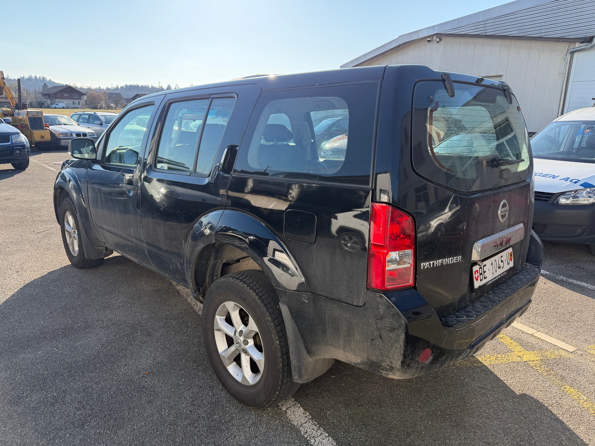 NISSAN Pathfinder 2.5 dCi SE-image-2