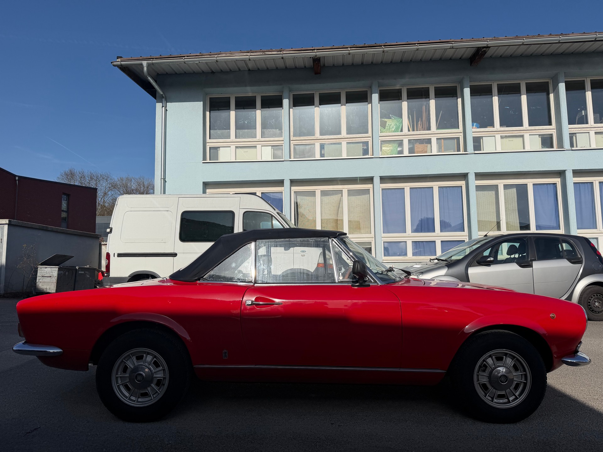 FIAT 124 Spider-image-7